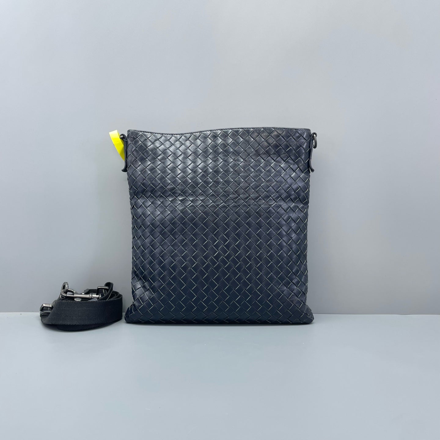 Bottega Veneta - Intrecciato Crossbody Bag - Leather - Navy - (medium)