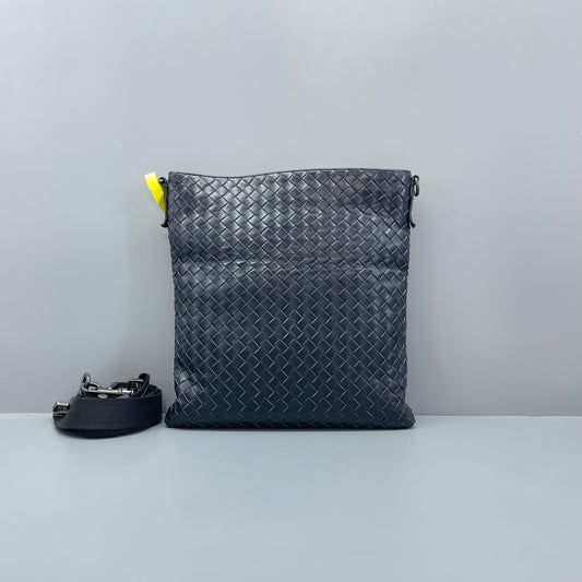 Bottega Veneta - Intrecciato Crossbody Bag - Leather - Navy - (medium)