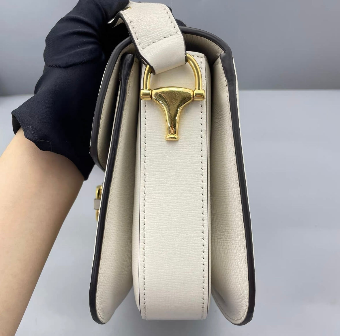 Gucci - 1955 Horsebit Shoulder Bag - GG Supreme canvas with white leather trim - Multicolour - (medium)