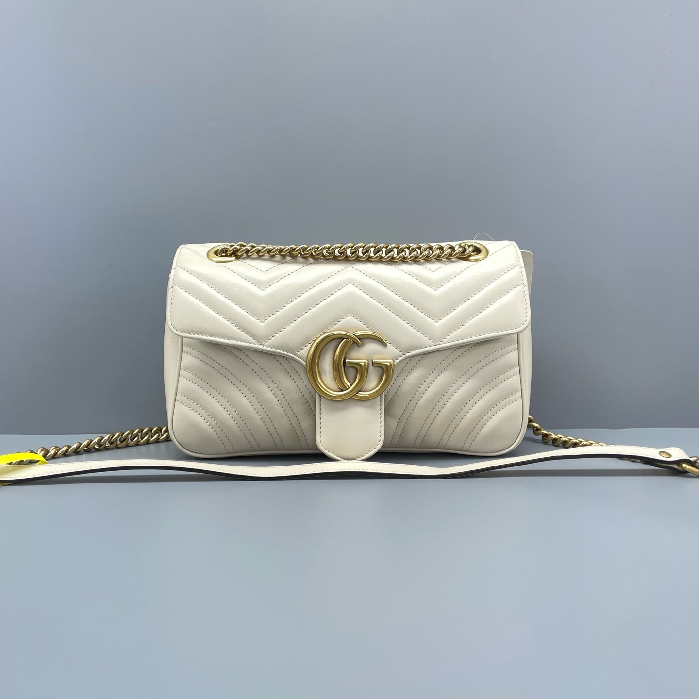 Gucci - GG Marmont Matelassé Small Shoulder Bag 2.0 - Calfskin leather - White with Gold-Tone Hardware - (small)