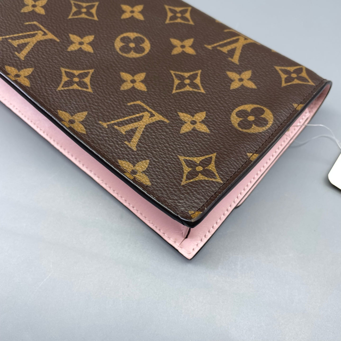 Louis Vuitton - Wallet on Chain (WOC) Monogram Bicolor Floral - Monogram coated canvas and calfskin leather - Multicolour (Brown and Pink) - (mini)