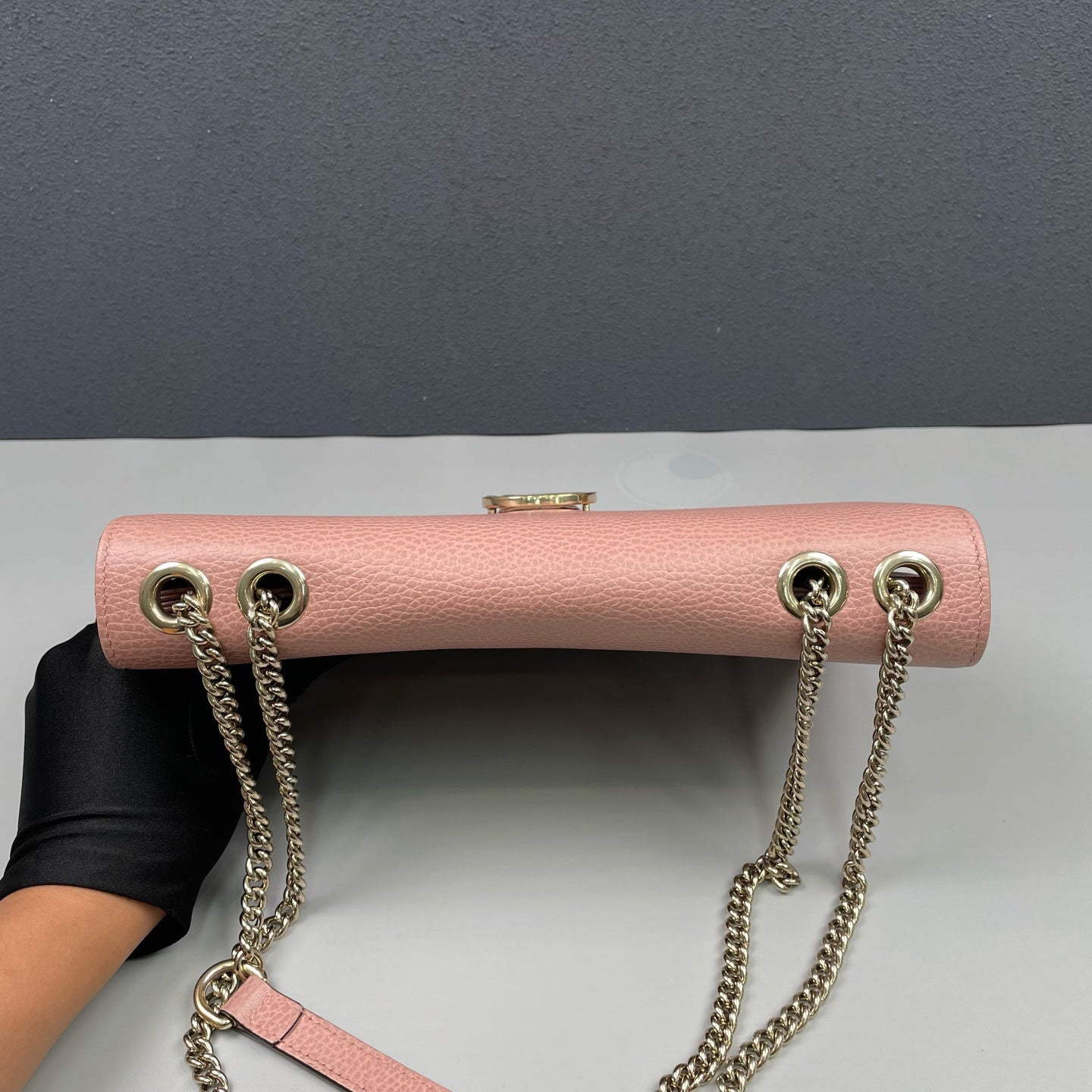 Gucci - Interlocking G Chain Shoulder Bag - Grained leather - Pink - (small)