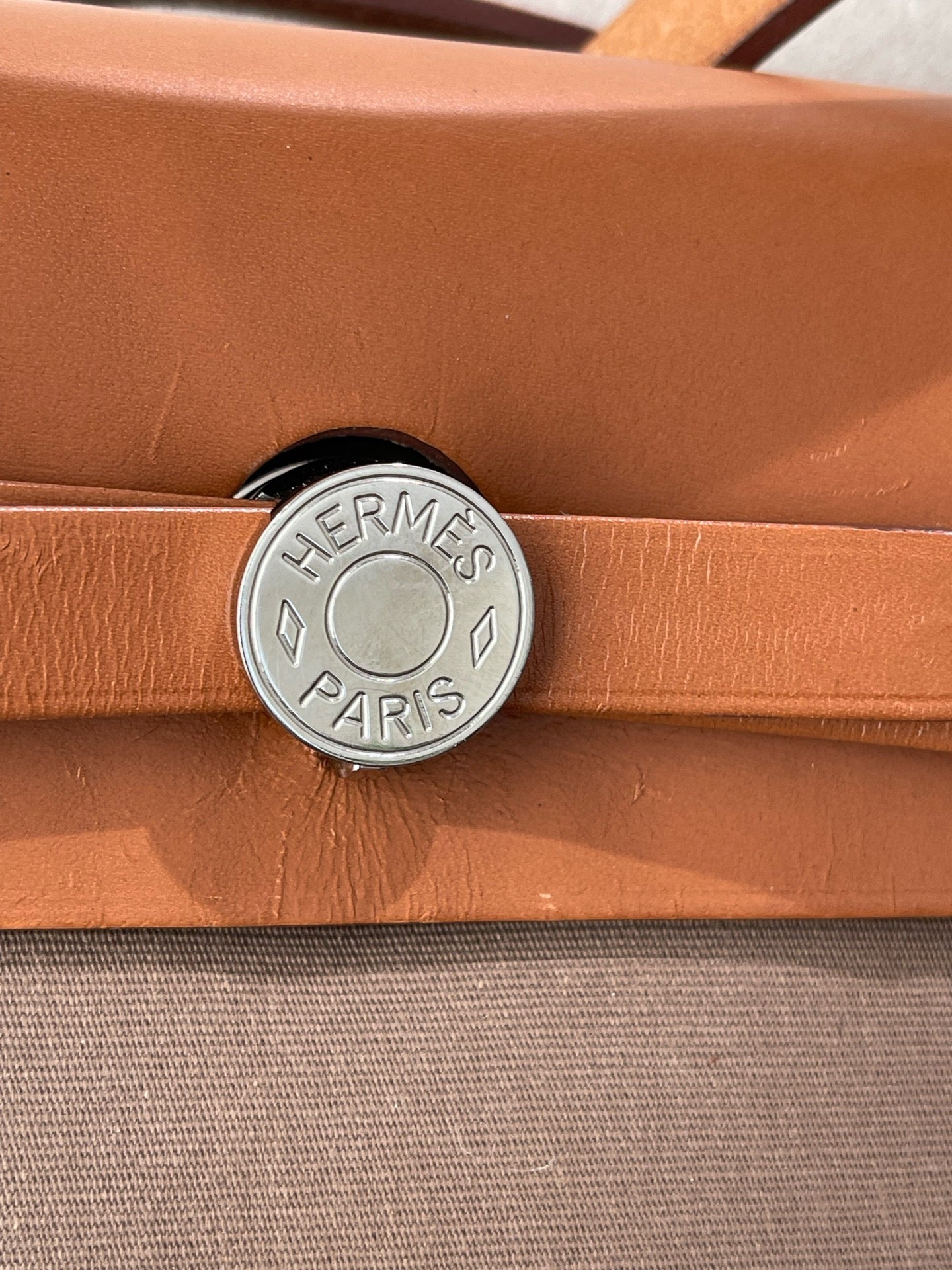 Hermès - Herbag Zip 31 - Canvas and Leather - Caramel Brown and Elephant Grey - (Medium)