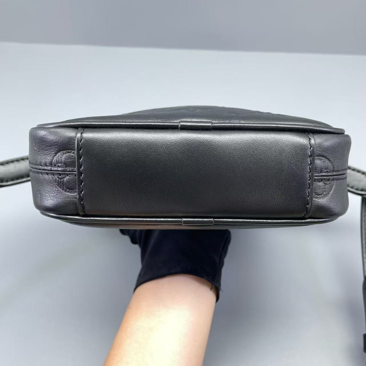 Louis Vuitton - So Black Camera Bag - Monogram Empreinte Leather - Black - (Small)