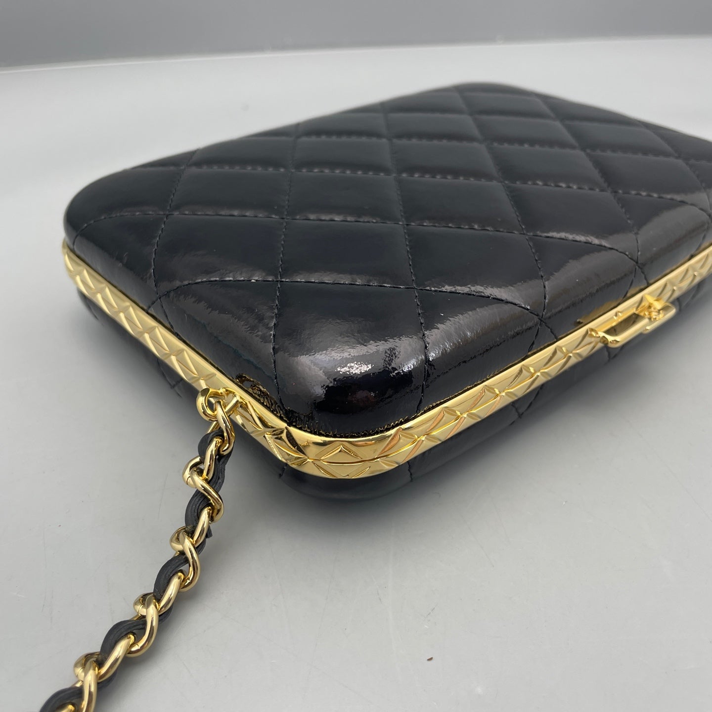 Chanel - Chain Clasp Bag - Patent leather - Black - (Mini)
