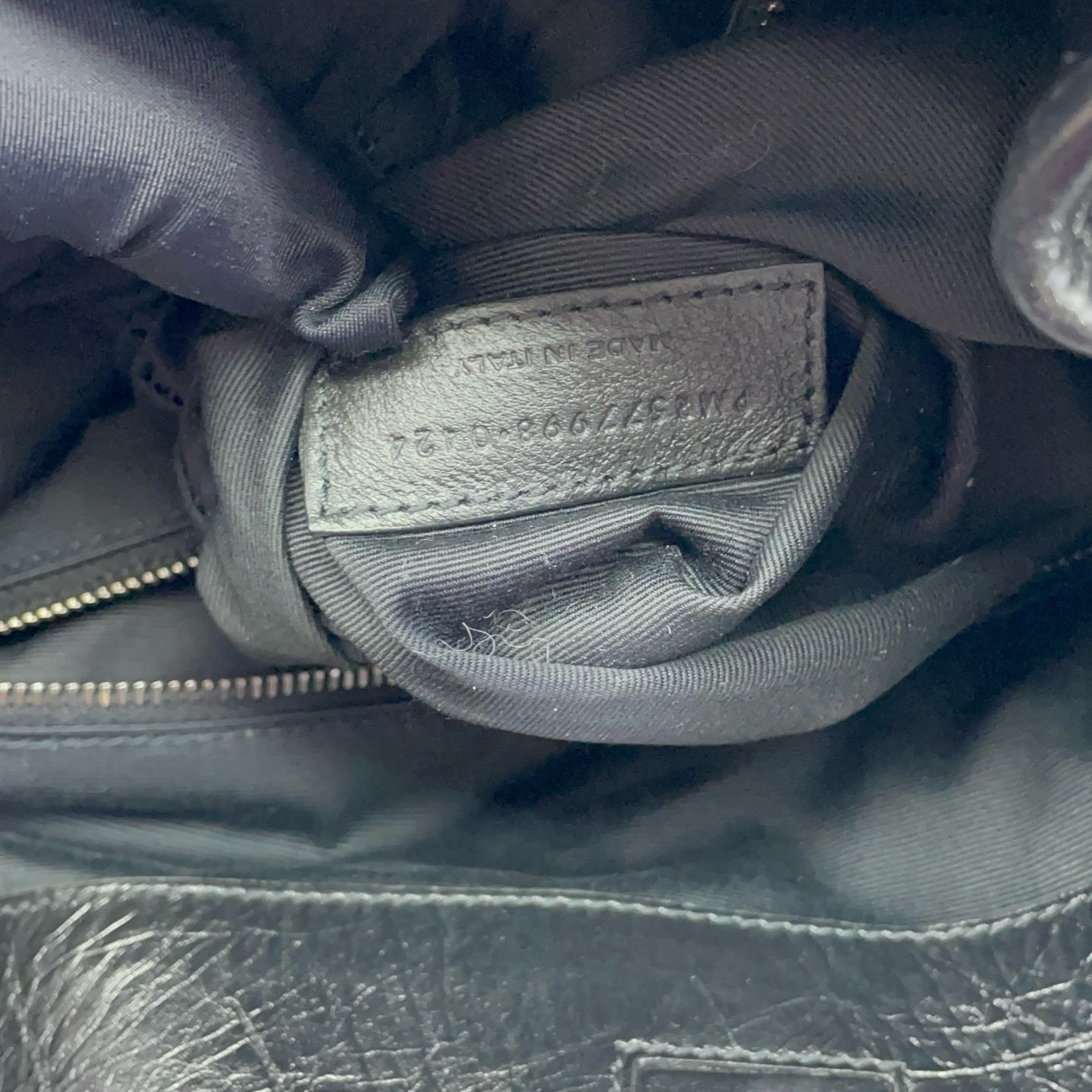 Saint Laurent - Niki Tote - Crinkled vintage leather - Black - (Large)