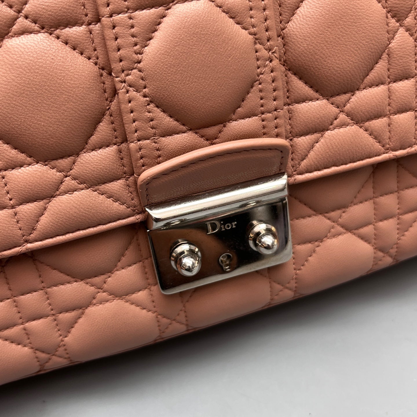 Dior - Miss Dior Chain Bag - Lambskin leather - Pink with Silver-Tone Hardware - (medium)
