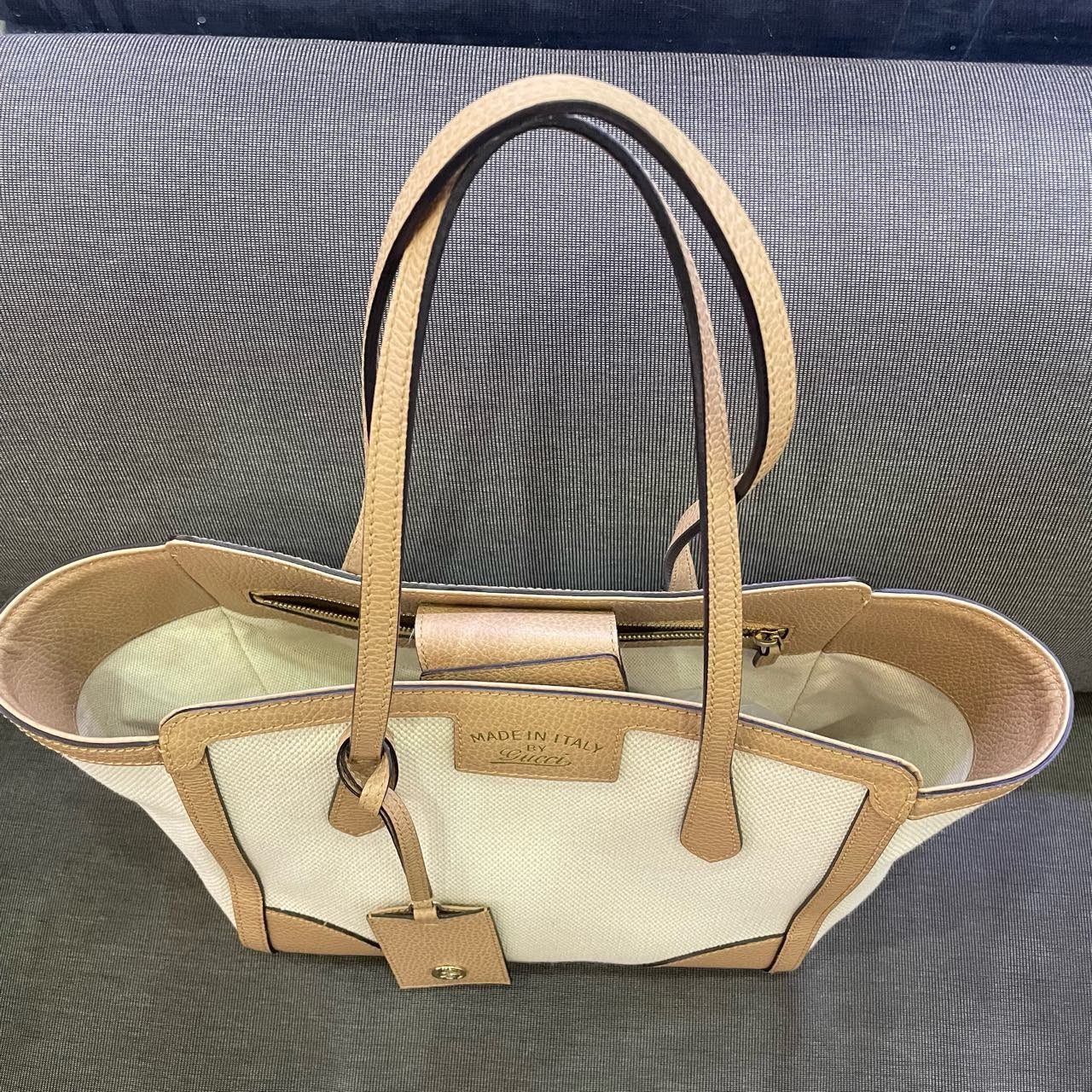 Gucci - Canvas and Leather Tote Bag - Canvas with pebbled leather trim - Beige and Cream - (Medium)