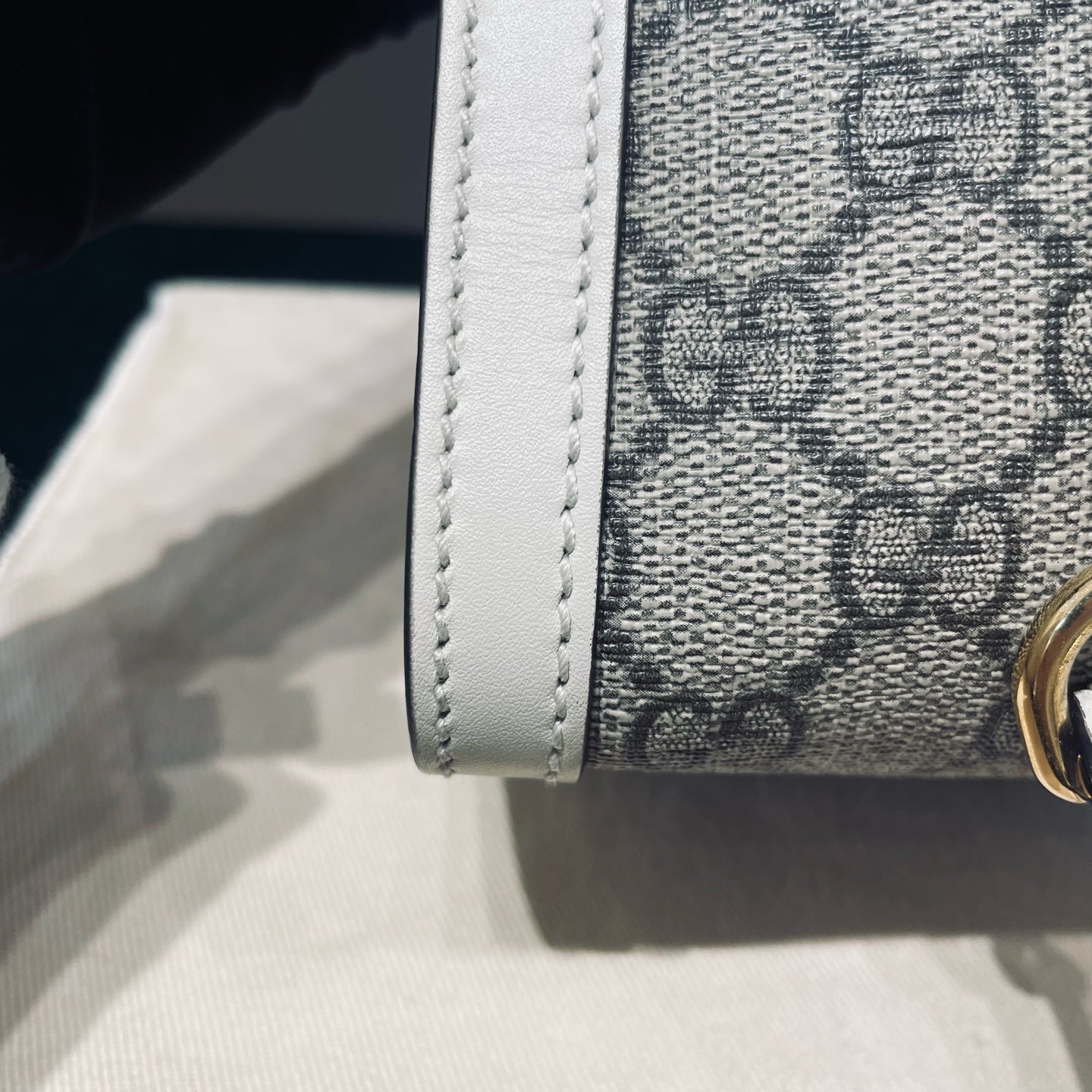 Gucci - Padlock GG Supreme Small Shoulder Bag - GG Supreme canvas with leather trim - White - (small)