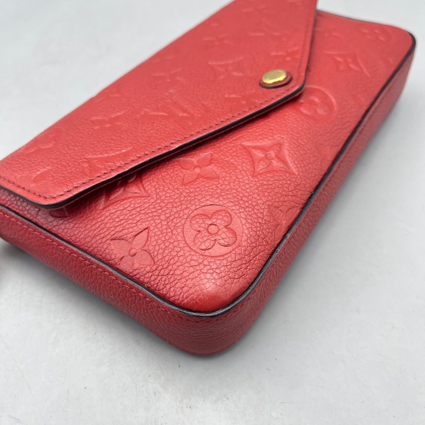 Louis Vuitton - Pochette Felicie - Embossed Monogram Empreinte leather - Red - (small)