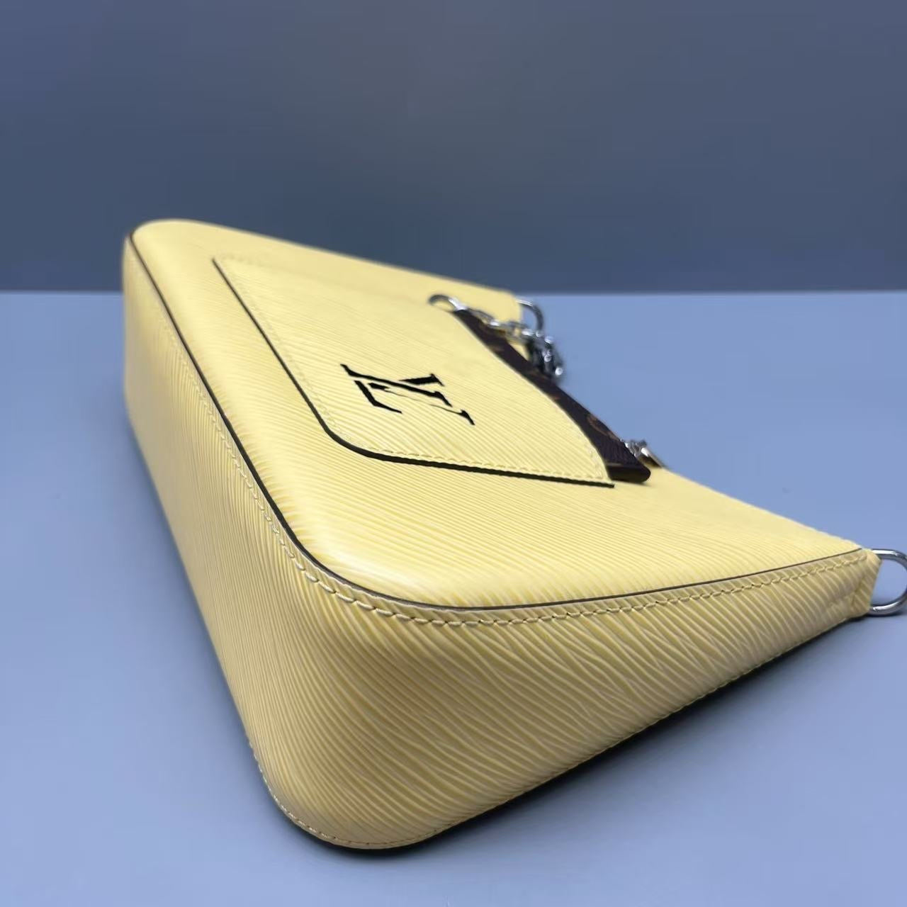Louis Vuitton - Marelle - Epi leather - Yellow with Silver-Tone Hardware - (small)
