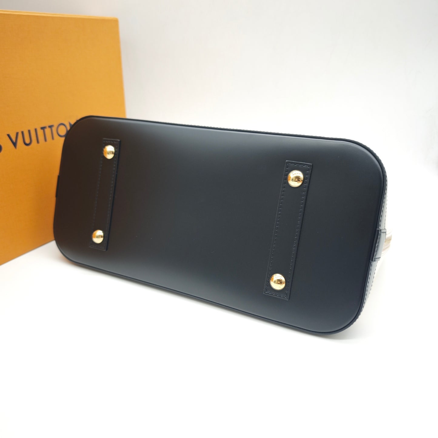 Louis Vuitton - Alma FW23 Runway Model - Smooth polished leather - Beige - (large)