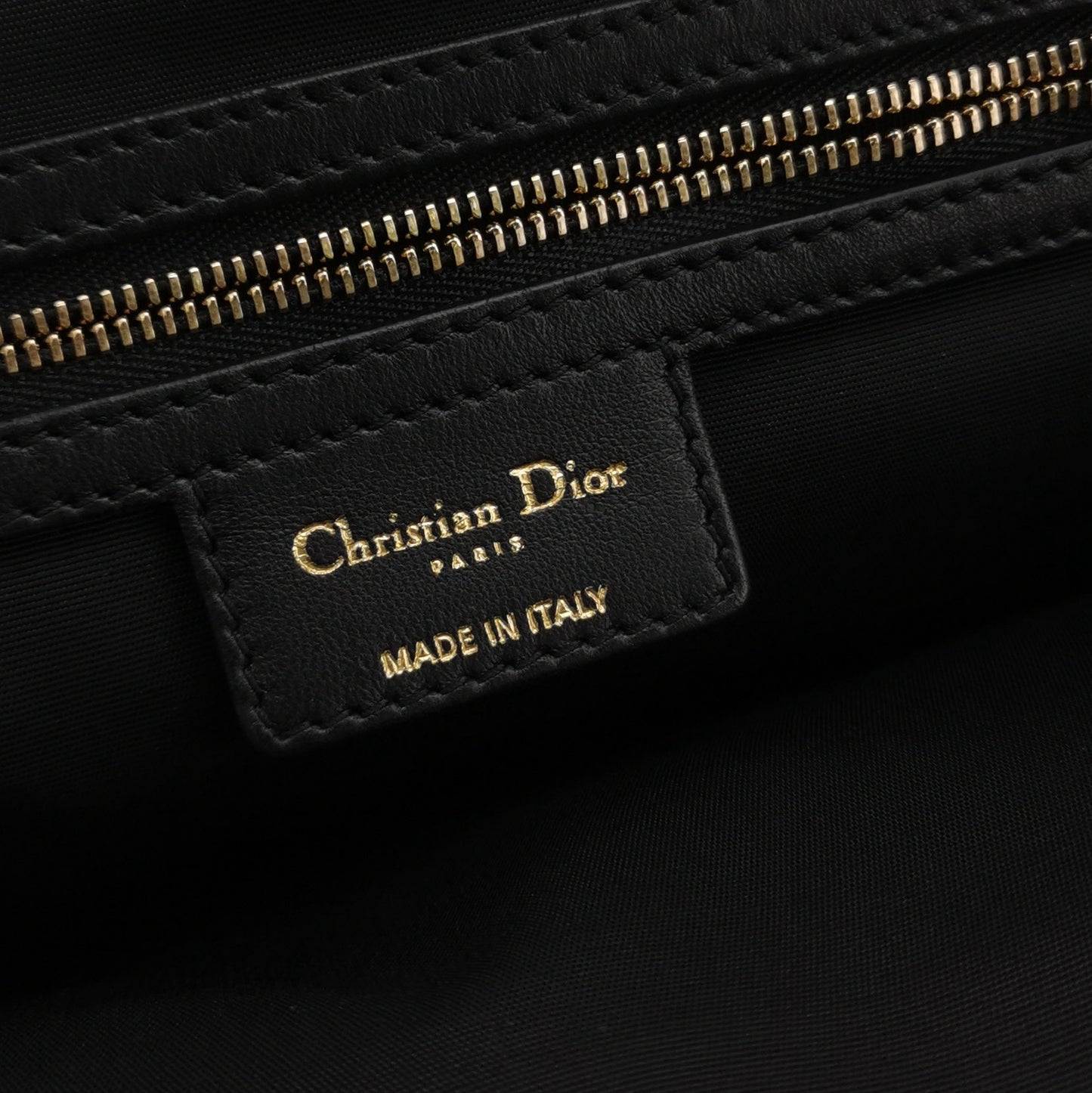 Dior - Lady Dior Tote - Grained calfskin leather - Black with Gold-Tone Hardware - (Medium)