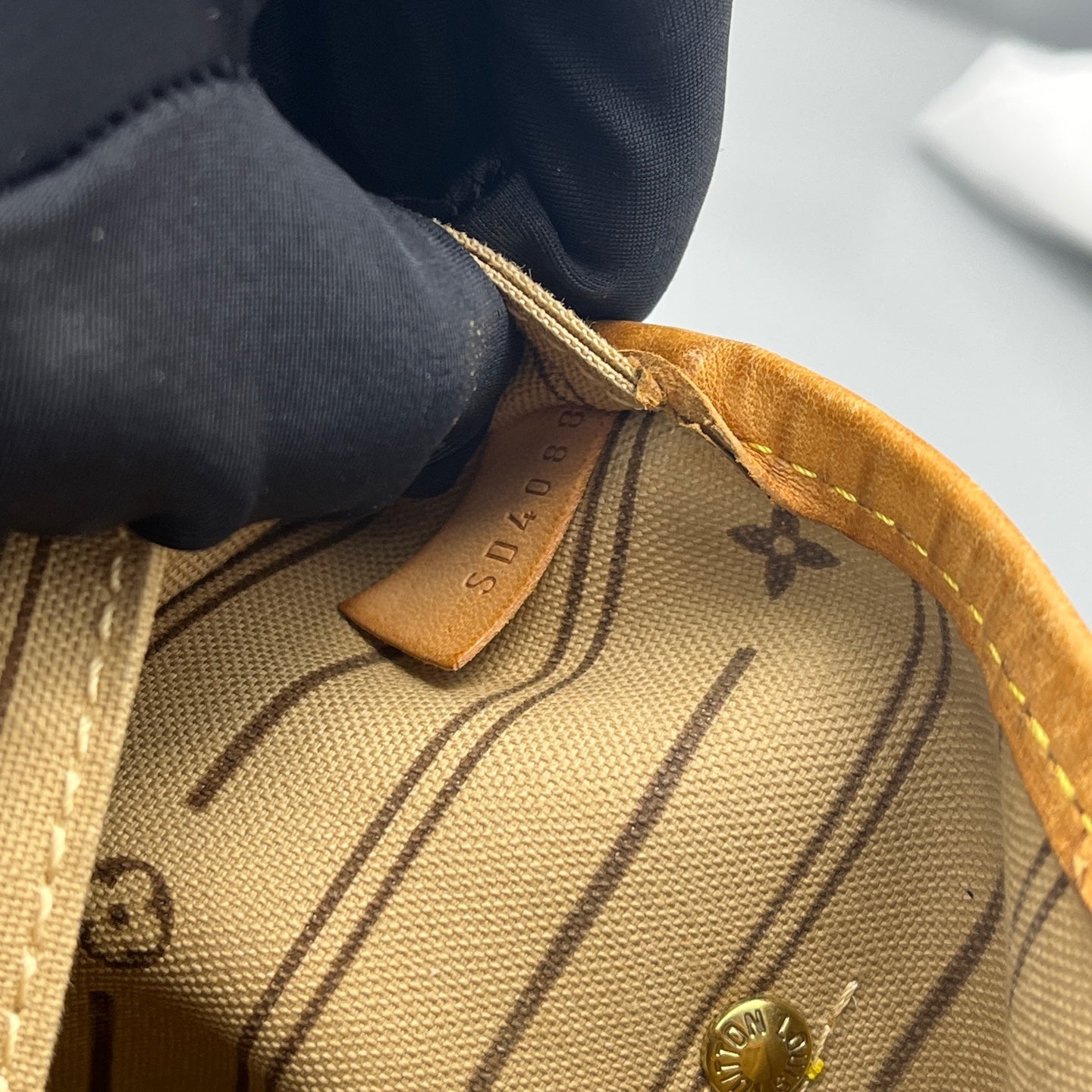 Louis Vuitton - Neverfull MM - Monogram coated canvas with natural cowhide leather trim - Brown - (medium)