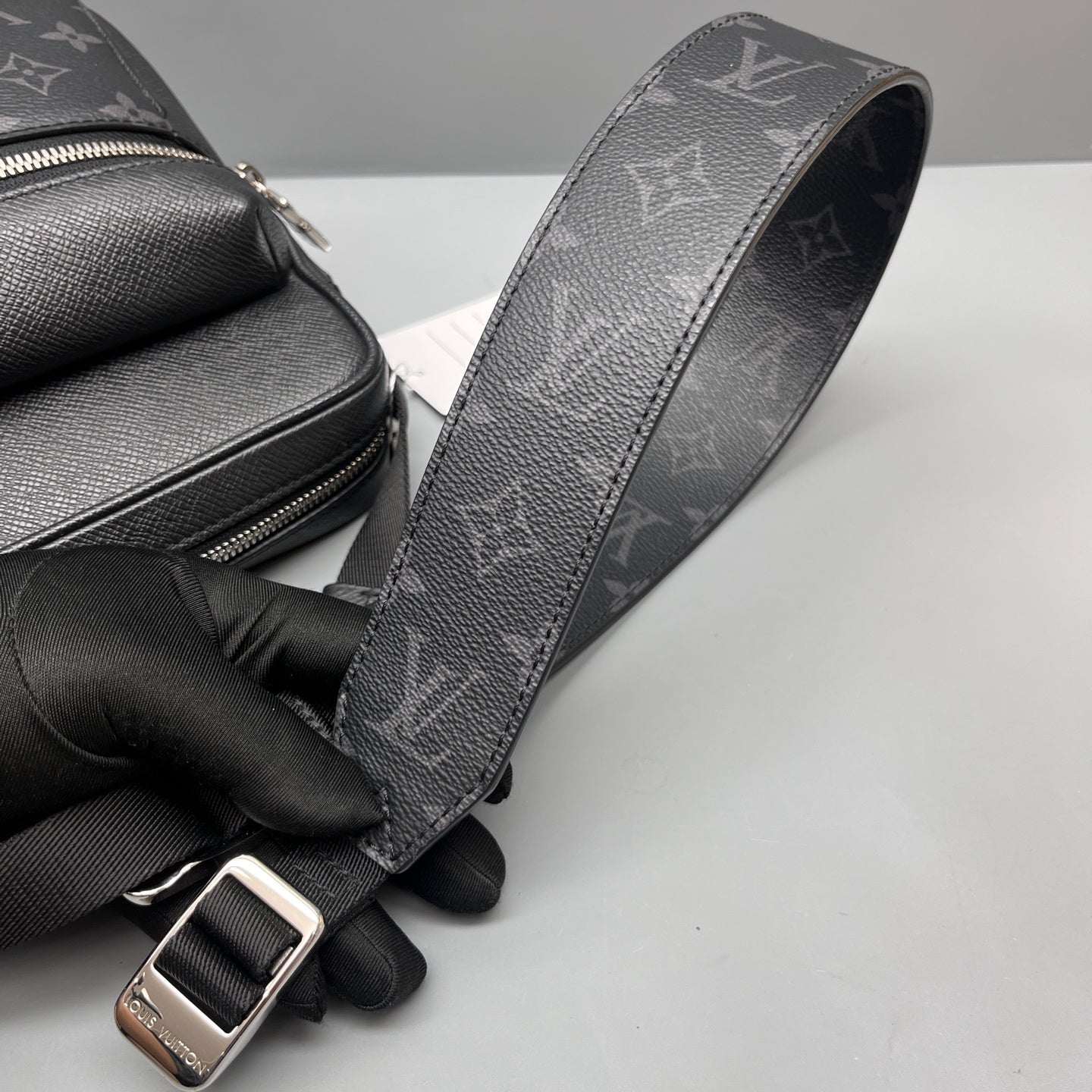 Louis Vuitton - Outdoor Messenger Bag - Monogram Eclipse coated canvas with leather trim - Black - (Medium)
