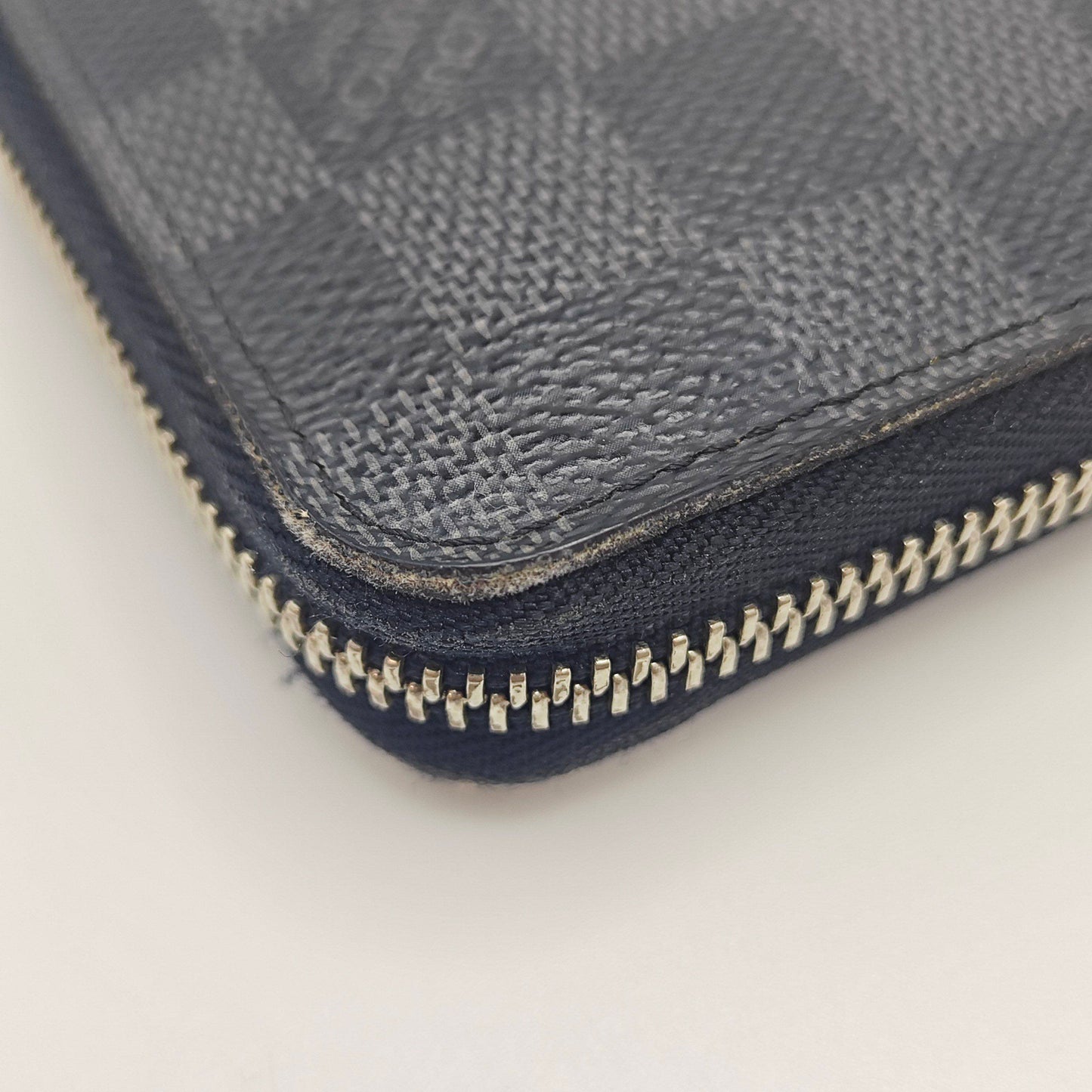 Louis Vuitton - Zippy Wallet - Coated canvas - Black - (Medium)