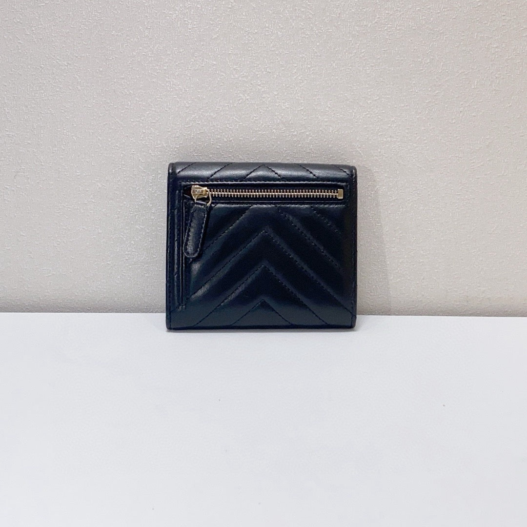 Chanel - Tri-fold Wallet - Lambskin leather - Black - (Small)