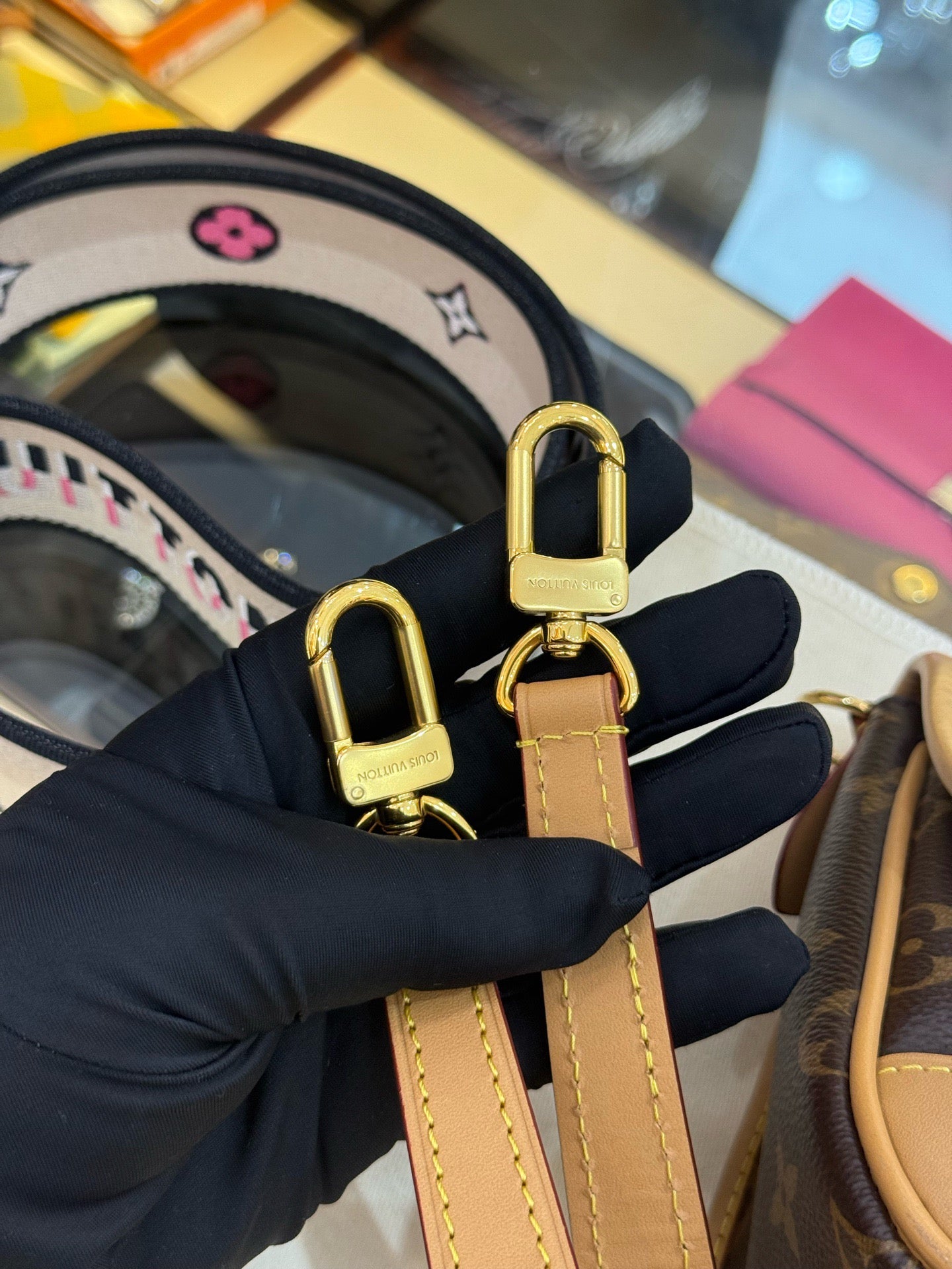 Louis Vuitton - Classic Monogram Flap Shoulder Bag - Monogram coated canvas with natural Vachetta leather trim and a textile shoulder strap - Brown - (small)