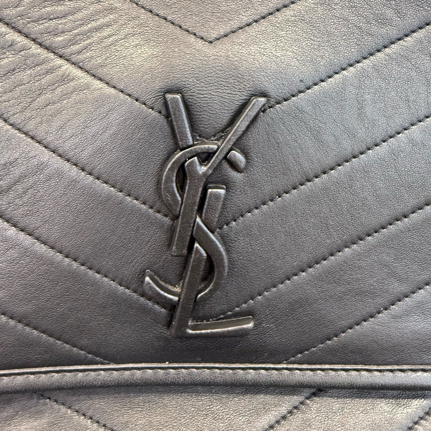 Saint Laurent - Niki Medium - Matte cowhide leather - Black - (medium)