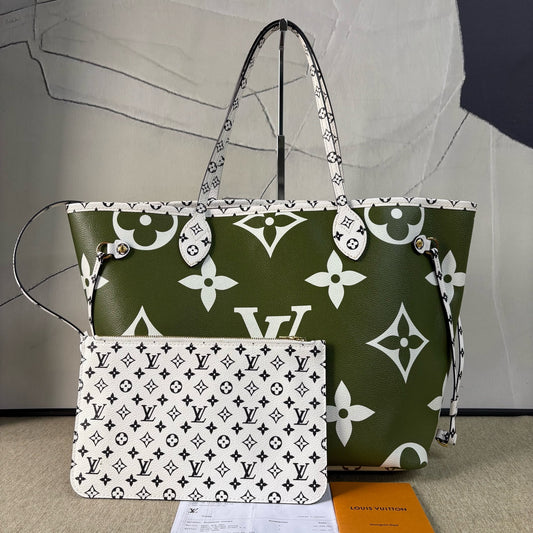 Louis Vuitton - Neverfull MM Summer Limited Edition - Monogram coated canvas with leather trim - Avocado Green and Beige with Off-White Accents - (Medium)