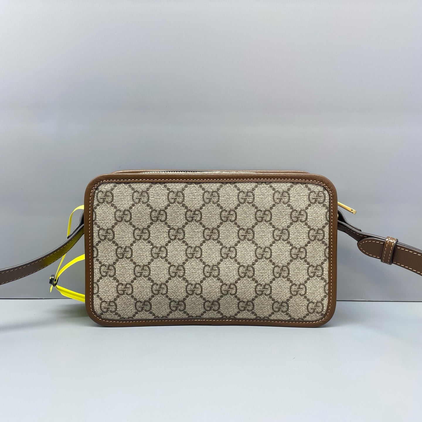 Gucci - Retro Monogram Camera Bag - GG Supreme canvas with leather trim - Brown - (Small)