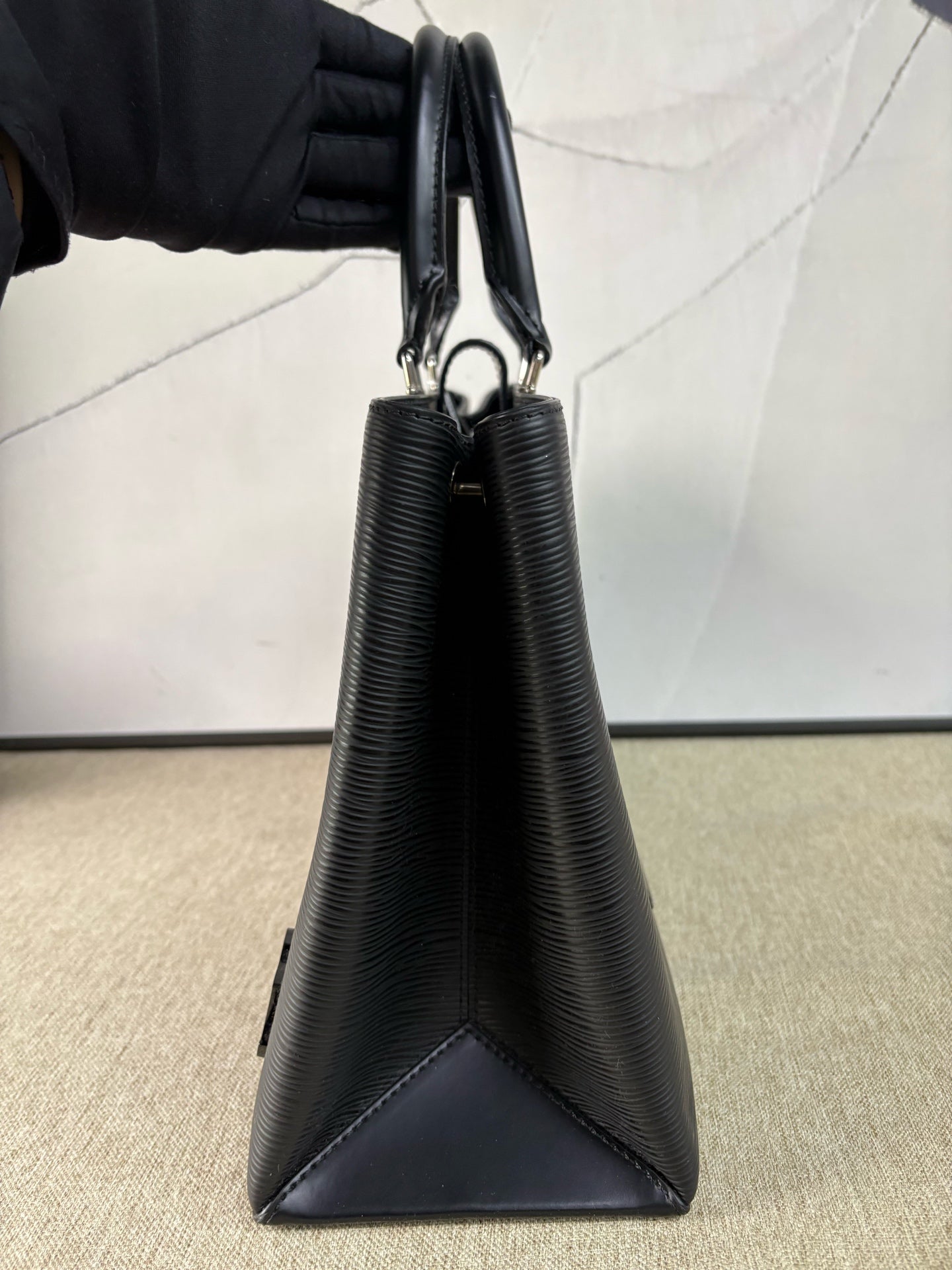 Louis Vuitton - Kleber - Epi leather - Black - (Medium)