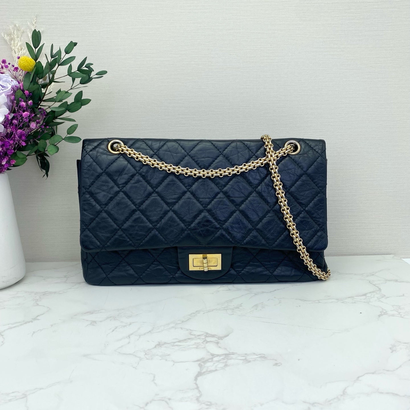 Chanel - 2.55 Reissue Flap Bag - Aged calfskin leather - Black - (Medium)