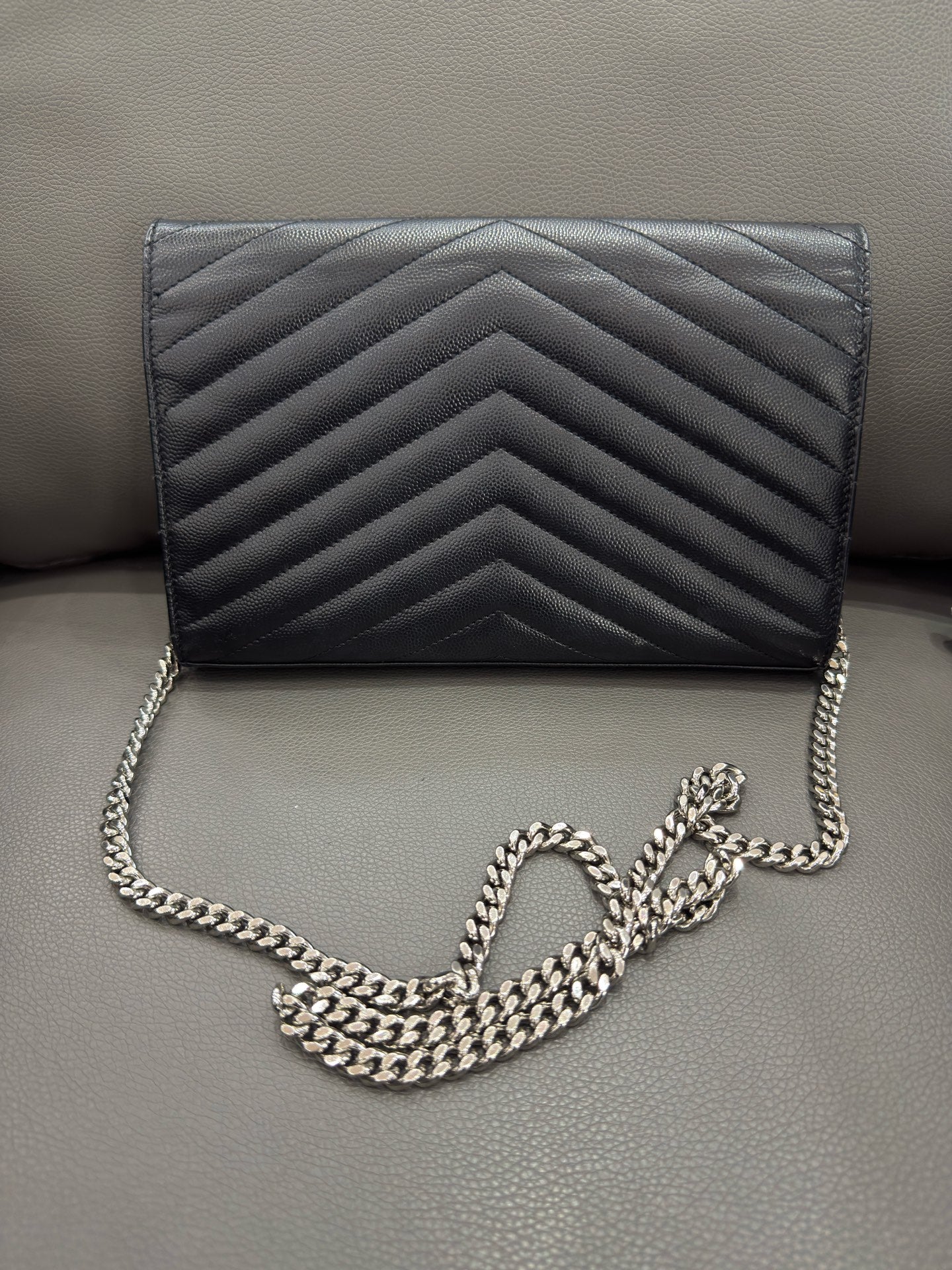 Saint Laurent - Envelope Wallet on Chain (WOC) - Grained calfskin leather - Black - (Mini)