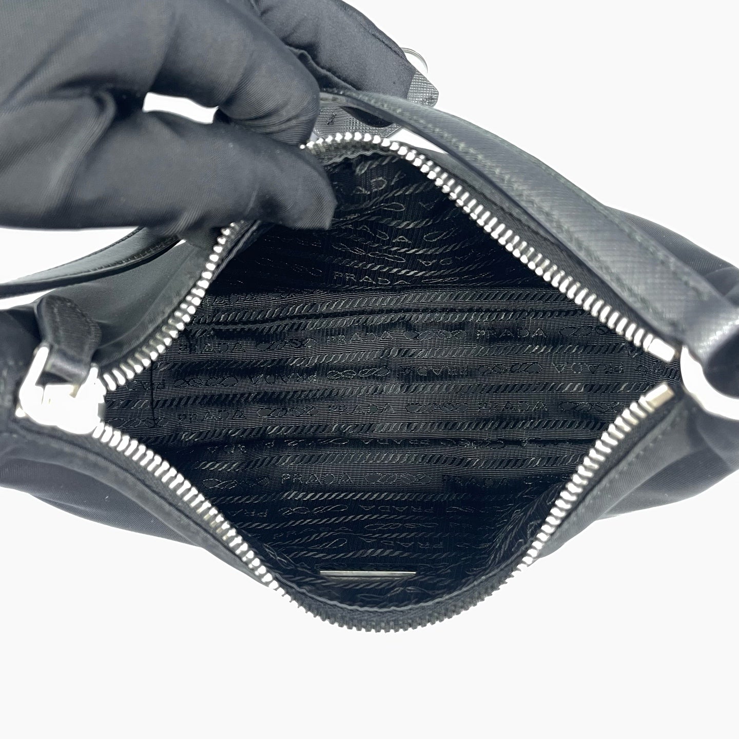Prada - Re-Edition 2005 Hobo Bag - Polyamide - Black - (Small)