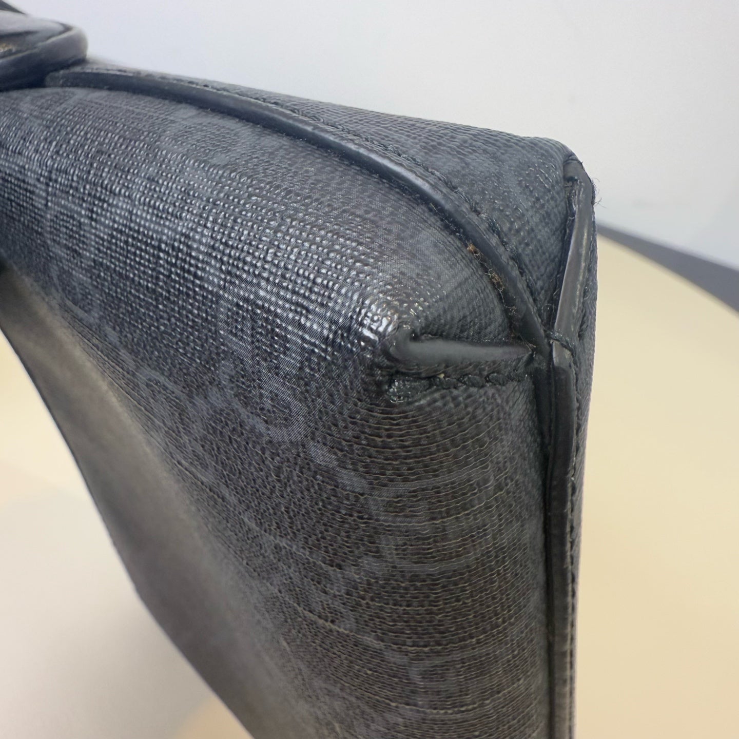Gucci - GG Supreme Two-in-One Messenger Bag - GG Supreme canvas with leather trim - Black - (small)