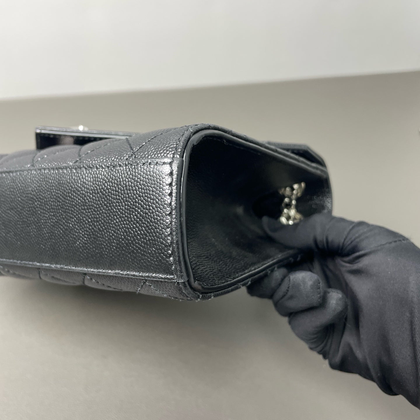 Saint Laurent - Envelope Bag - Pebbled calfskin leather - Black - (medium)