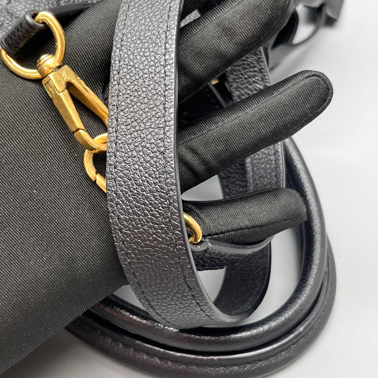Louis Vuitton - Montaigne MM - Monogram Empreinte leather - Black - (medium)