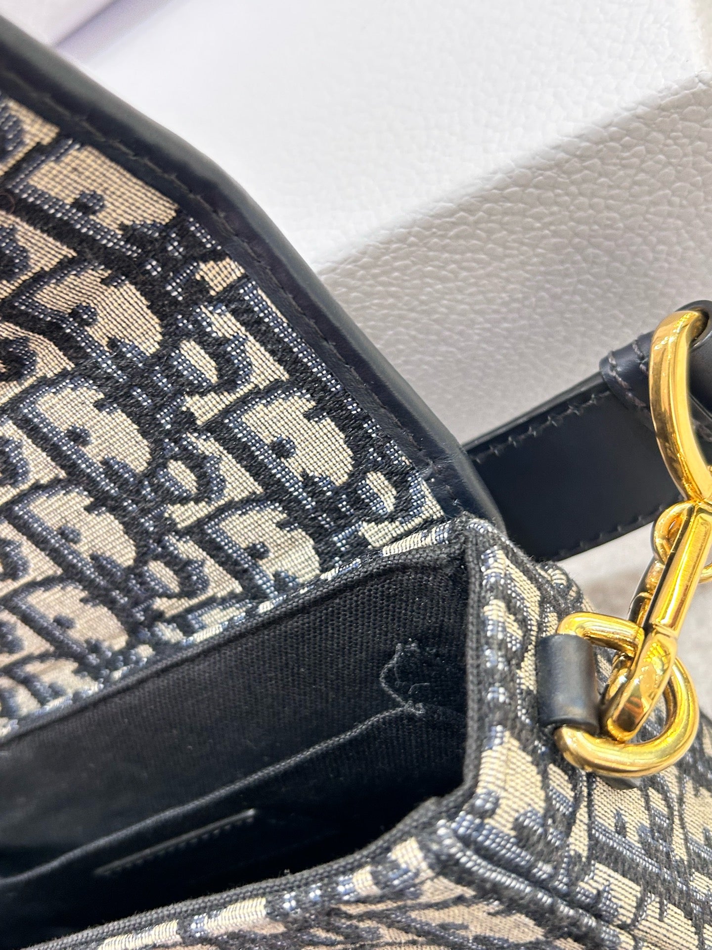 Dior - Montaigne Box Bag - Dior Oblique jacquard canvas with calfskin leather trim - Navy and Beige with Gold-Tone Hardware - (mini)