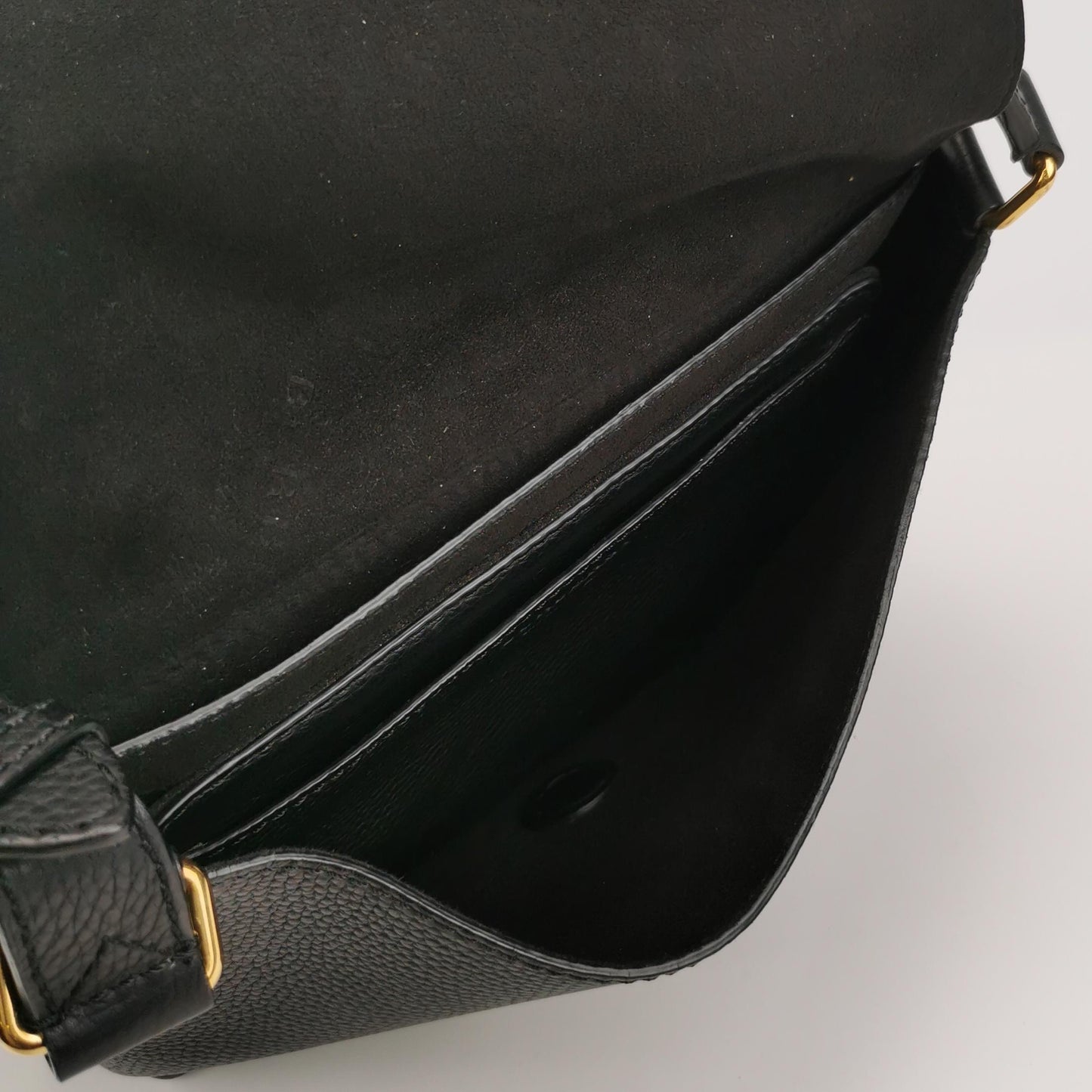 Burberry - Messenger Bag - Leather - Black - (medium)