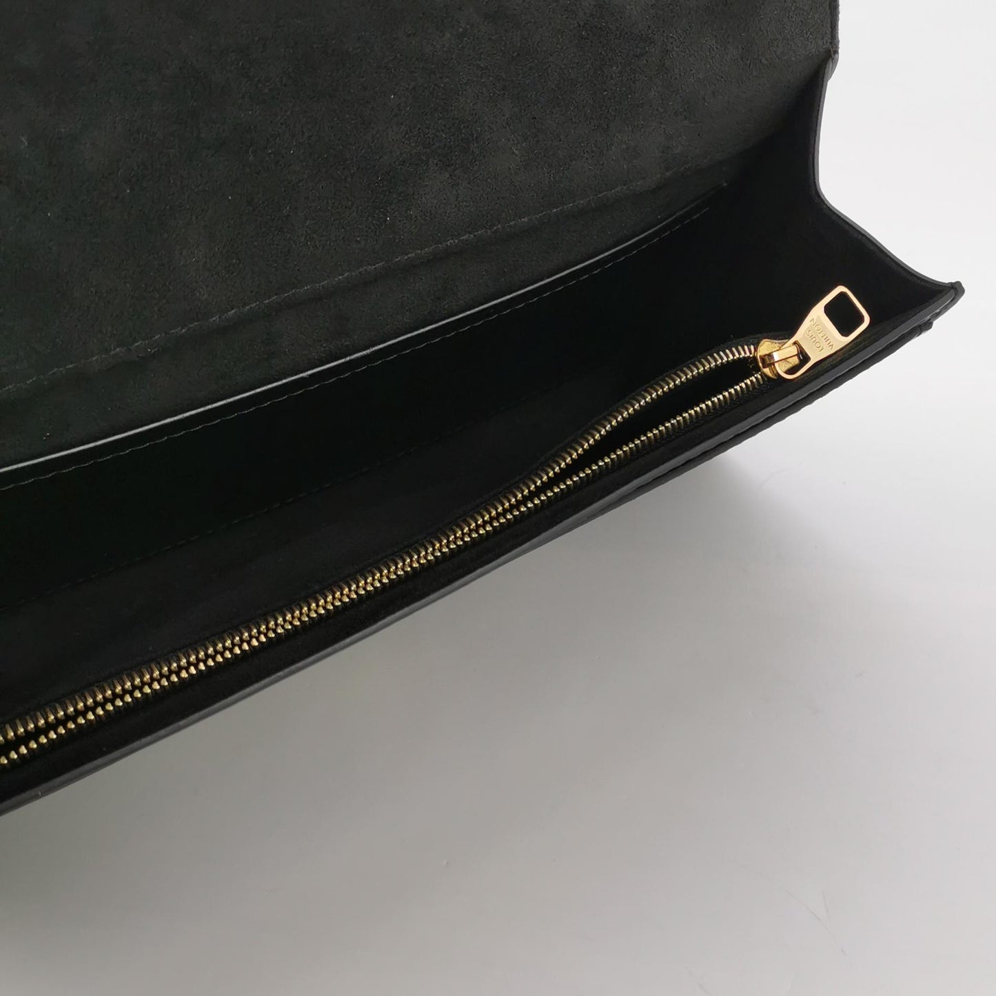 Louis Vuitton - Chain Louise - Smooth cowhide leather - Black - (Mini)