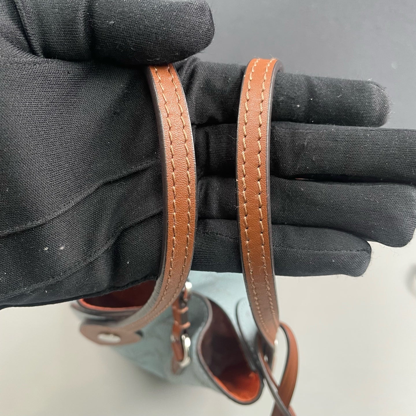 Louis Vuitton - Hina PM Bucket Bag - Perforated Mahina leather with natural leather trim - Blue - (small)
