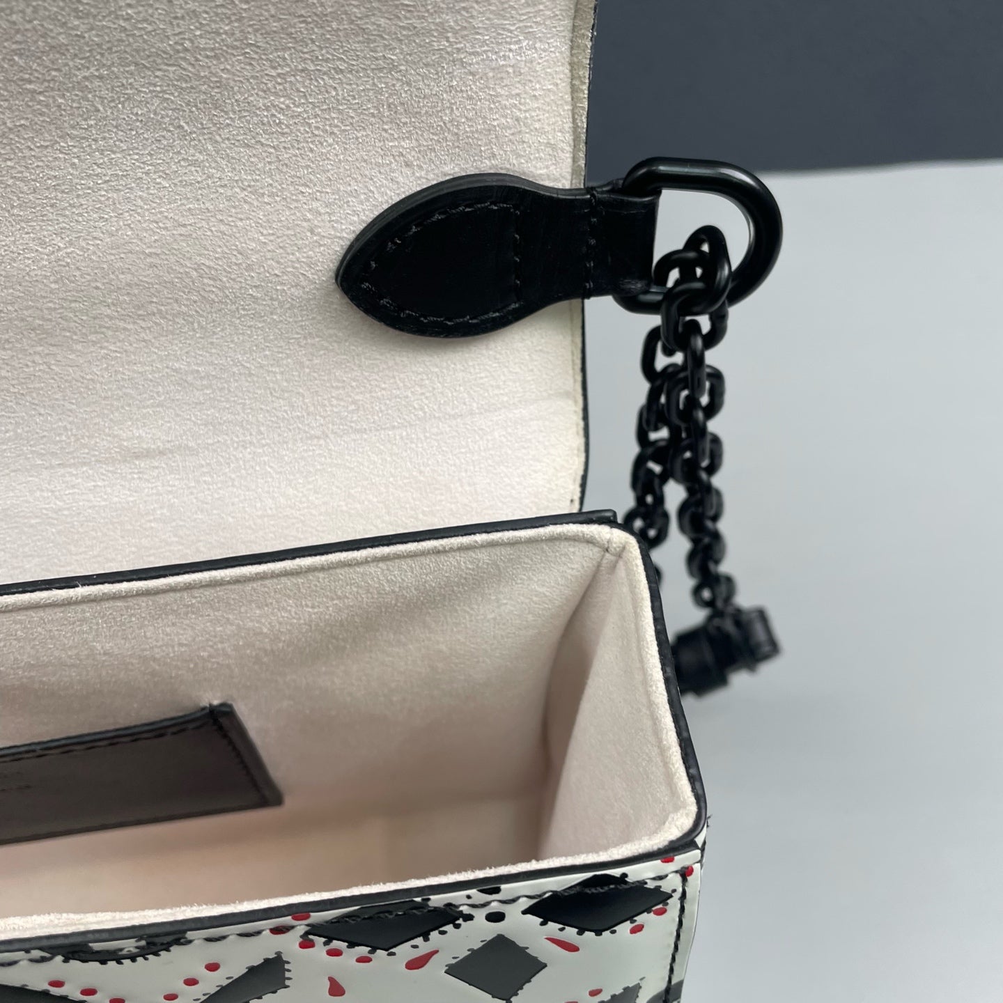 Louis Vuitton - Twist Chain Bag - Leather - White - (Medium)