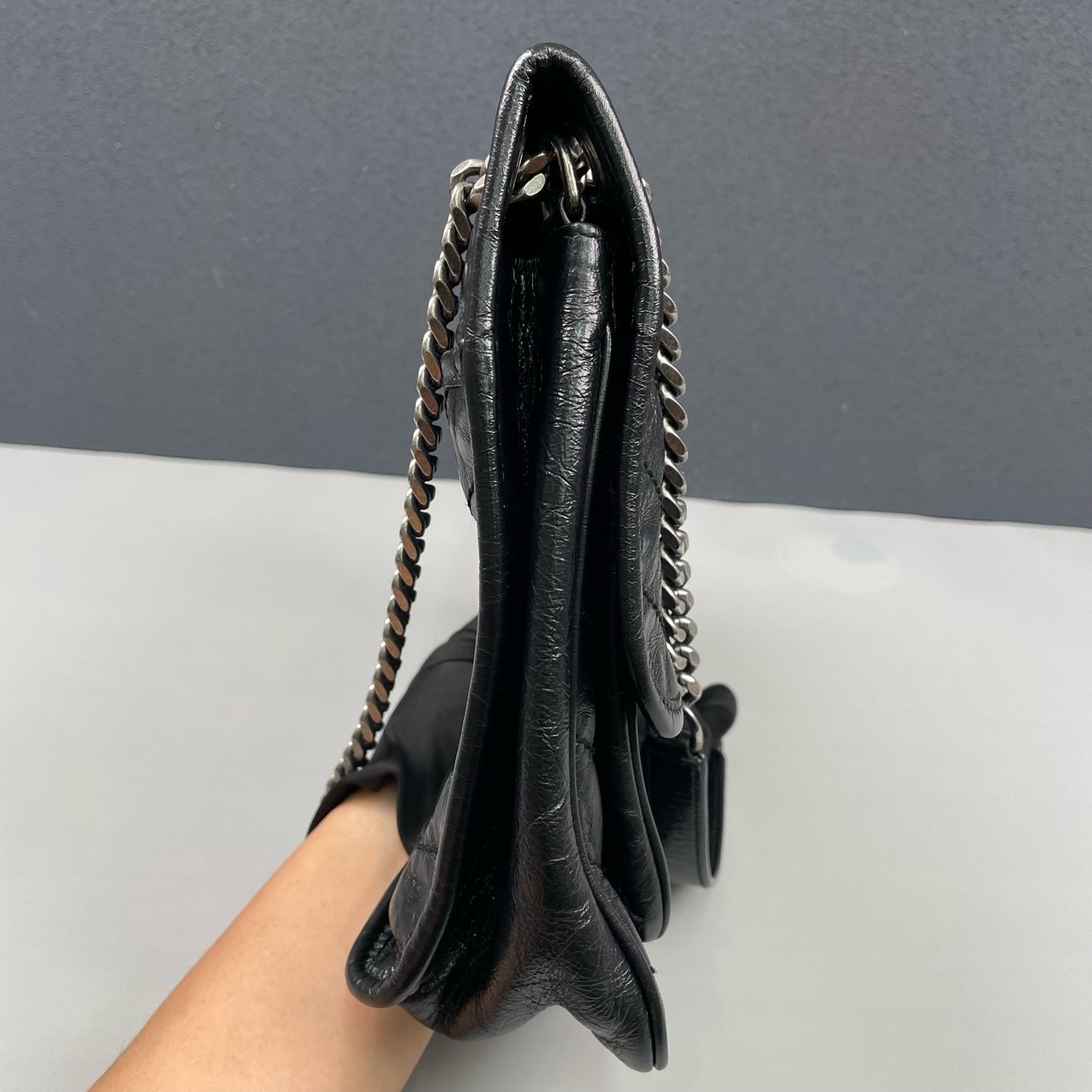 Saint Laurent - Niki Medium Chain Bag - Leather - Black - (Medium)