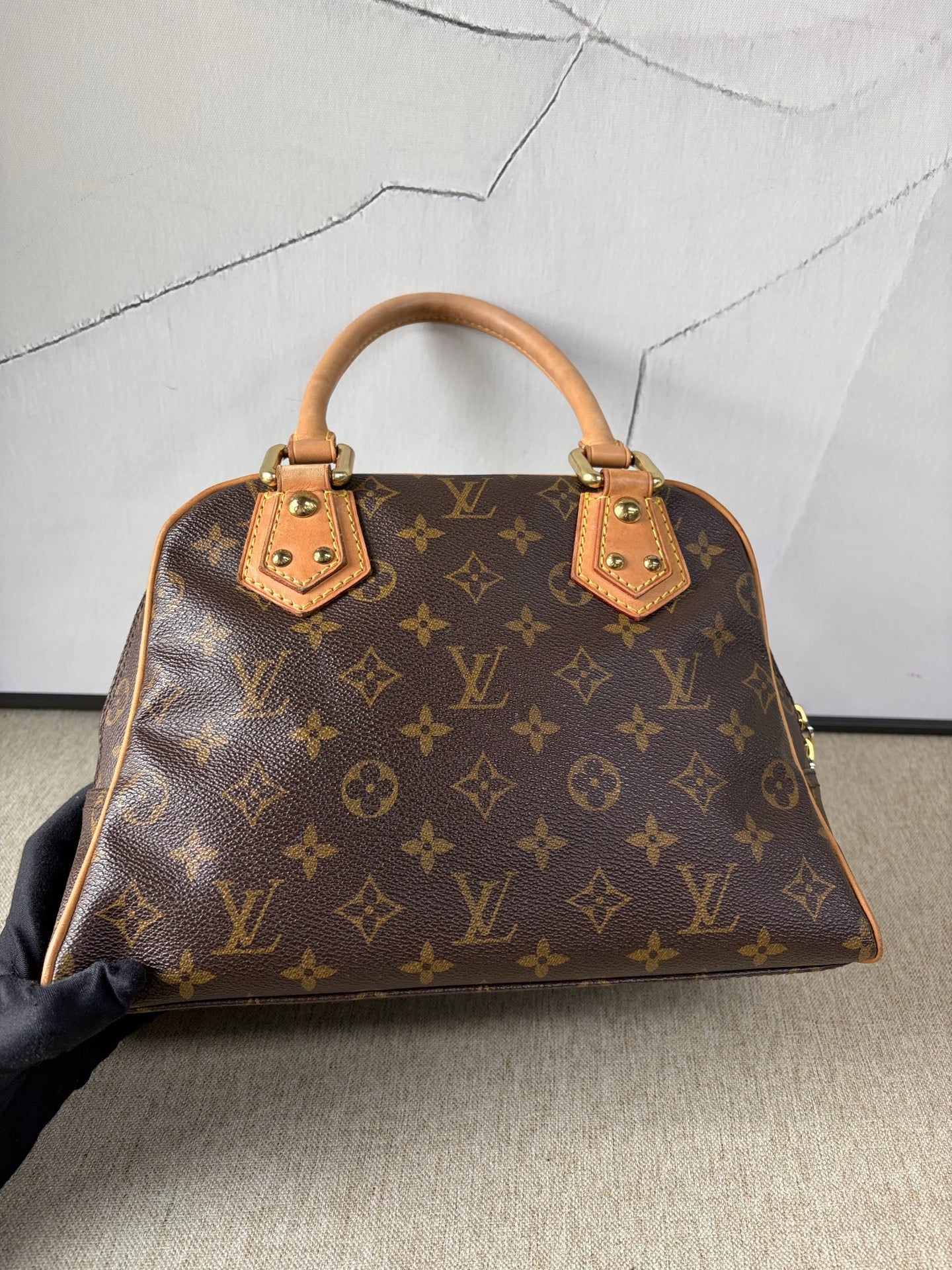 Louis Vuitton - Manhattan PM - Monogram canvas with Vachetta leather trim - Brown - (small)