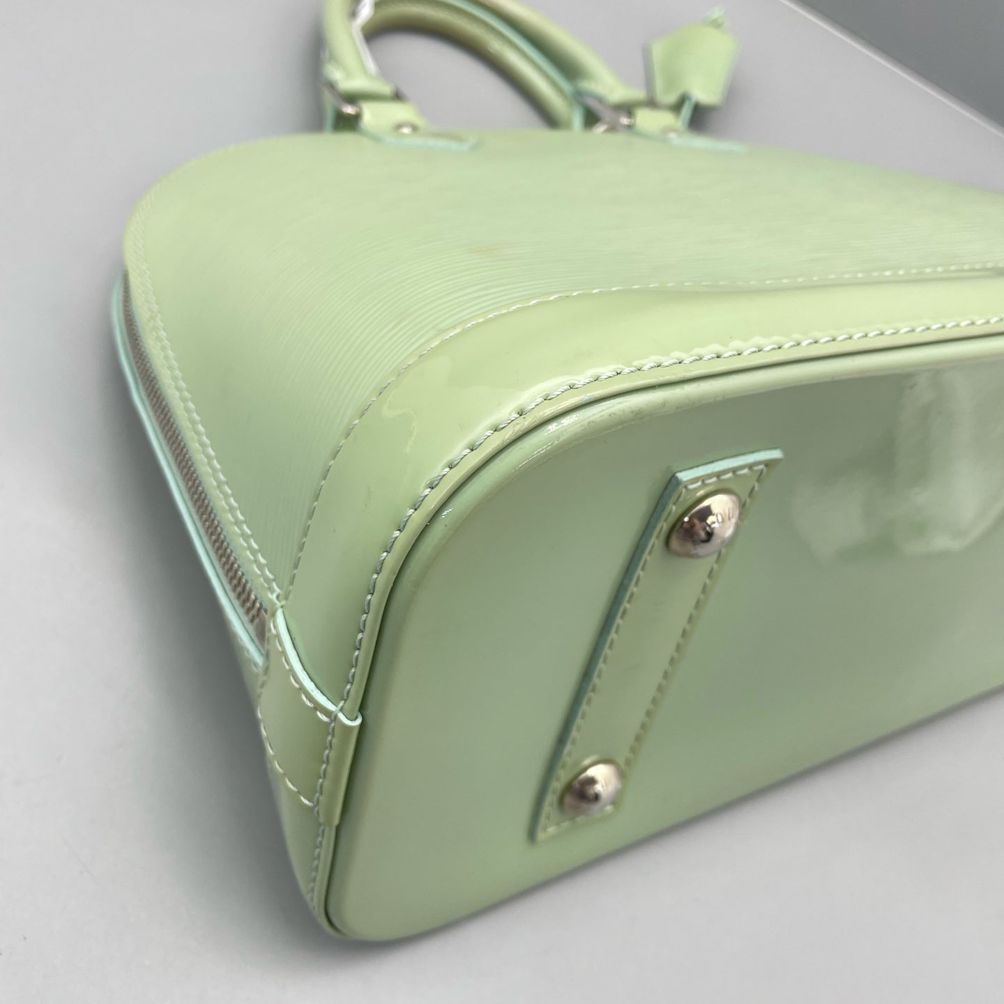 Louis Vuitton - Alma PM - Epi leather - Mint Green - (Medium)