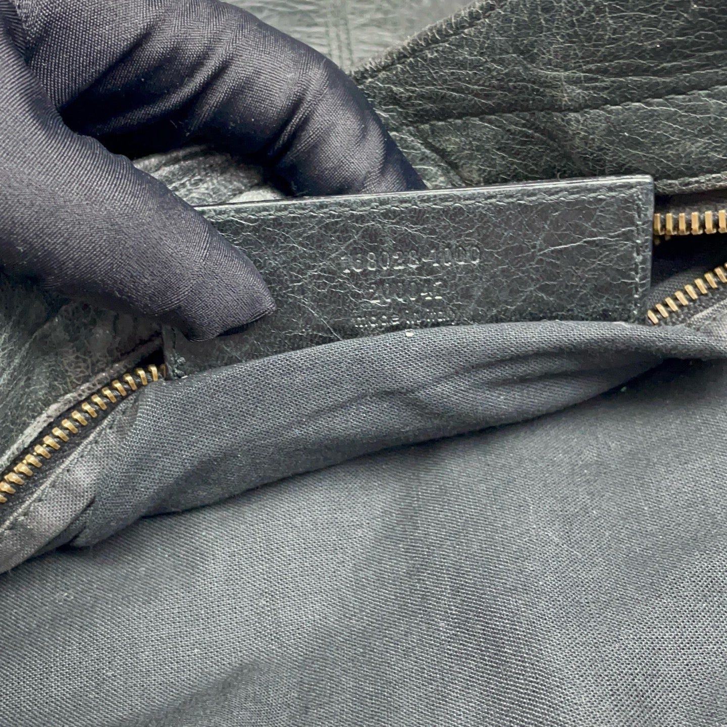 Balenciaga - City Bag - Distressed lambskin leather - Deep Grey - (large)