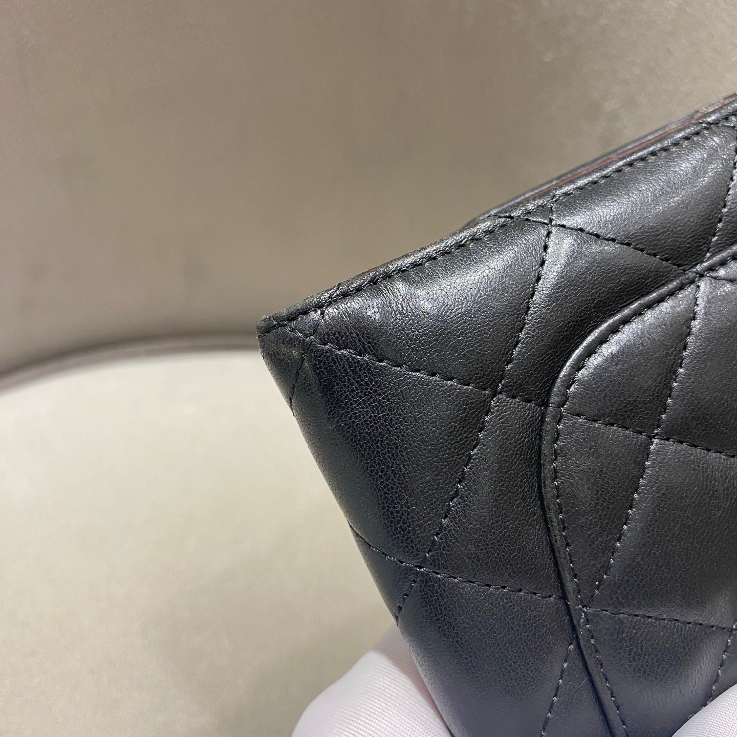 Chanel - Classic Flap Long Wallet - Lambskin leather - Black - (Medium)