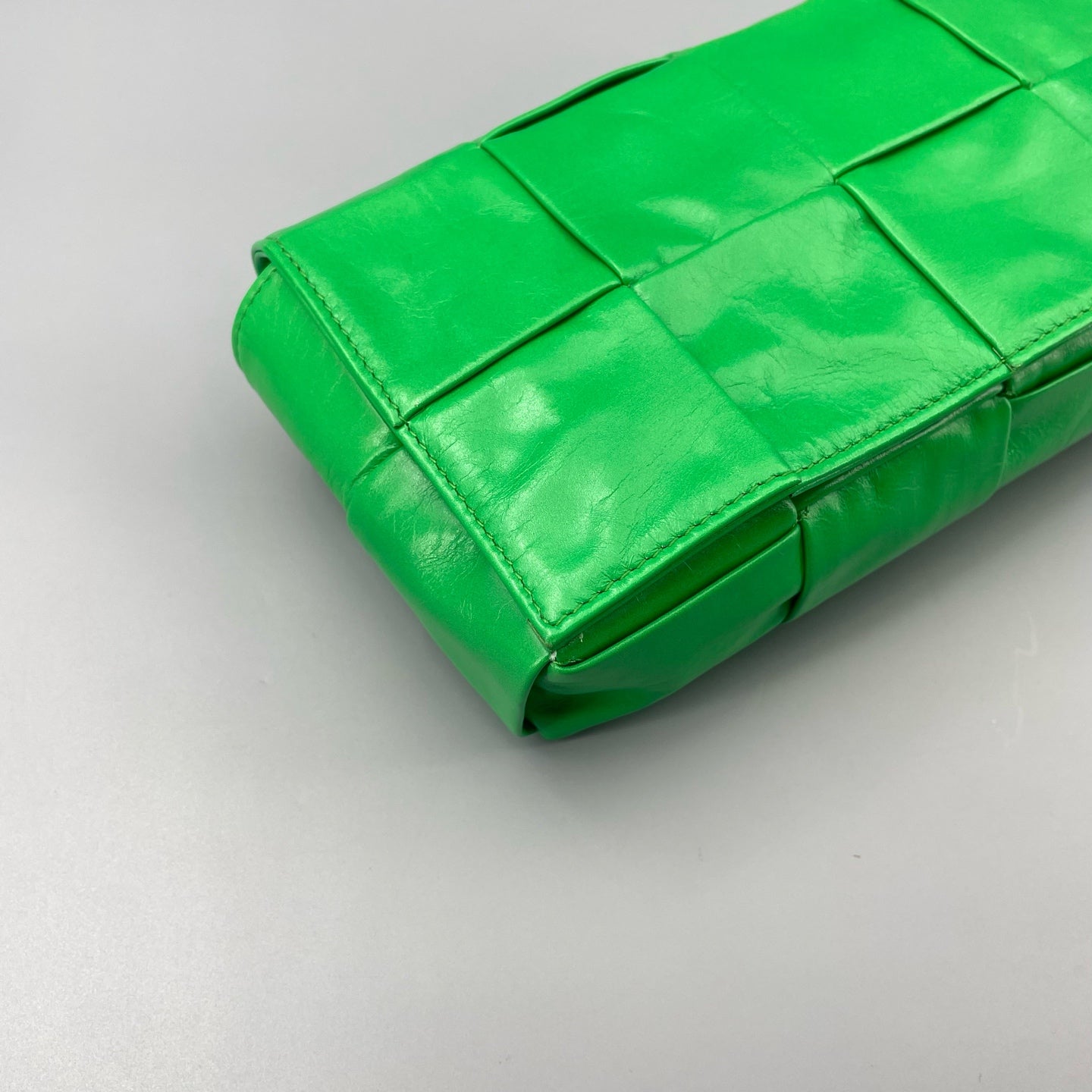 Bottega Veneta - Padded Cassette Bag - Leather - Green - (mini)