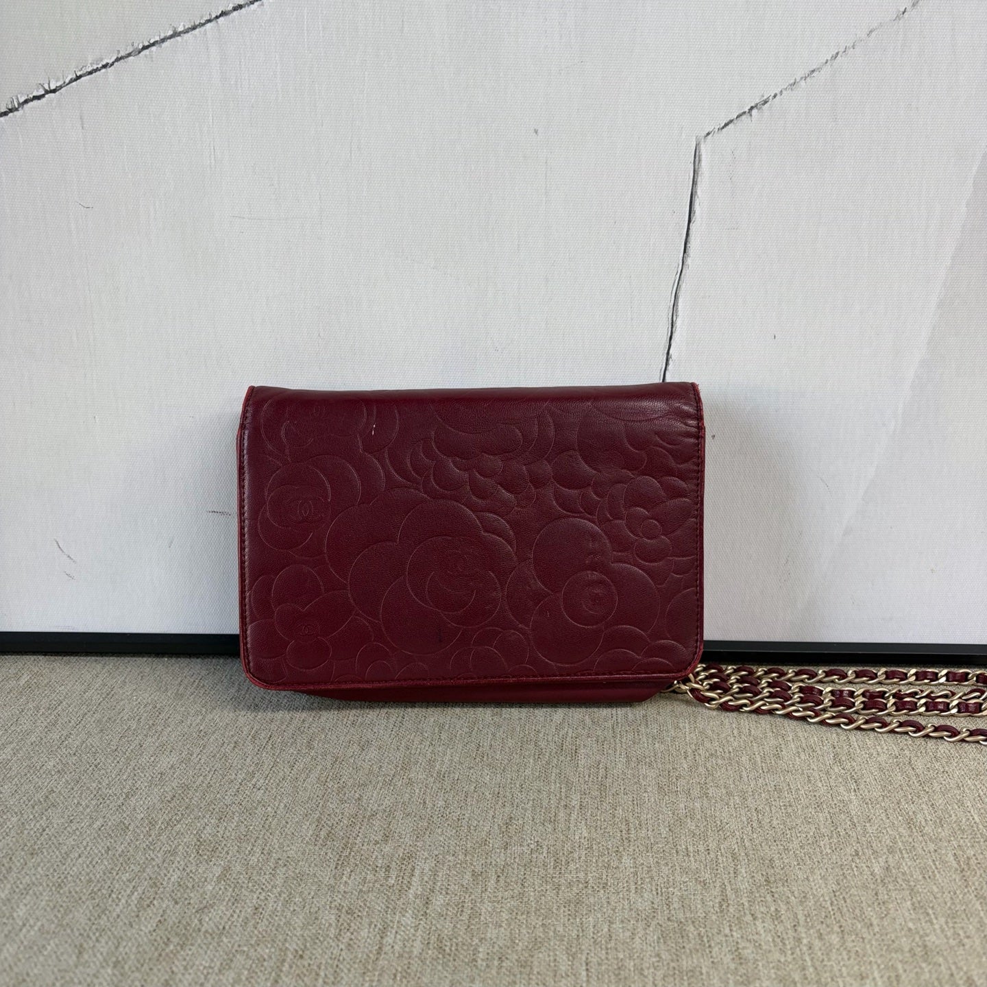 Chanel - Camellia Wallet On Chain (WOC) - Lambskin leather - Burgundy - (Mini)