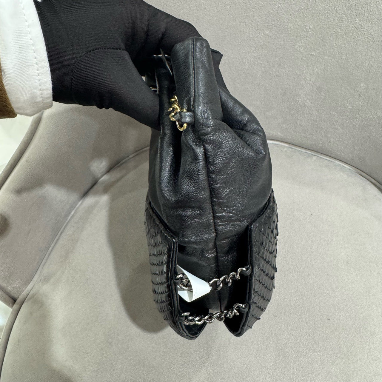 Chanel - Gabrielle Bucket Bag - Leather and Exotic leathers - Python - Black - (mini)