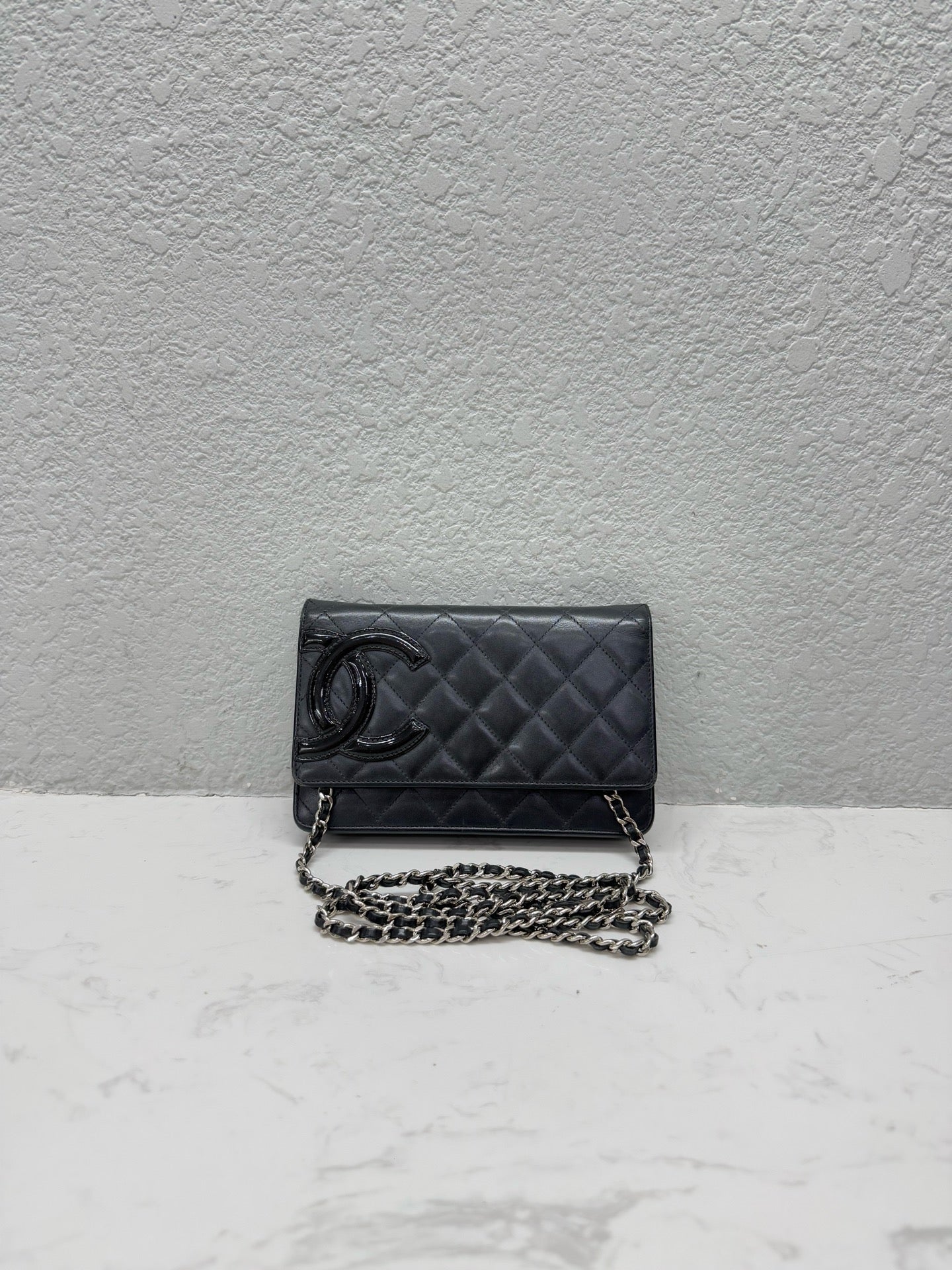 Chanel - Cambon WOC (Wallet on Chain) - Lambskin leather and Patent leather - Black with Silver-Tone Hardware - (mini)