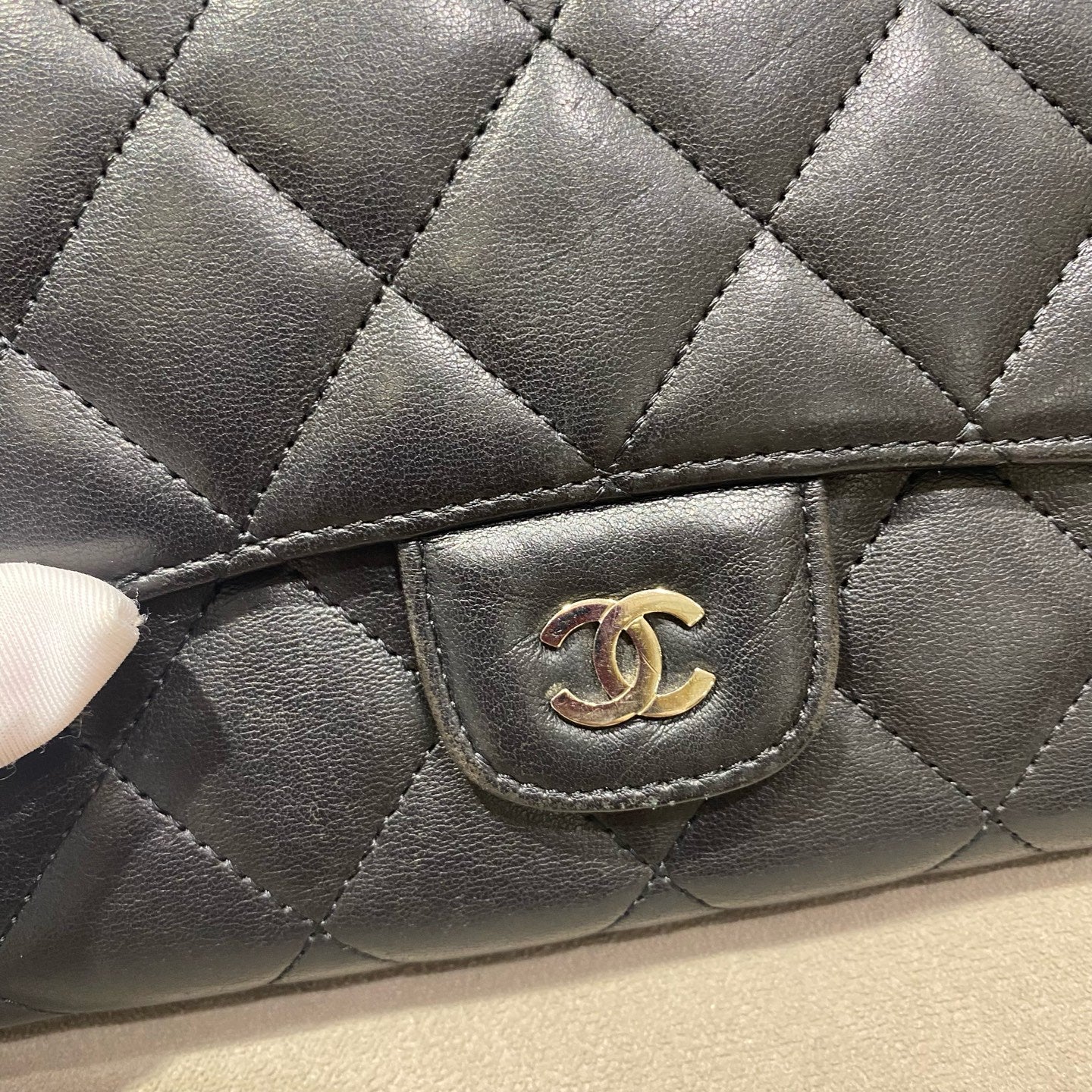 Chanel - Classic Flap Long Wallet - Lambskin leather - Black - (Medium)