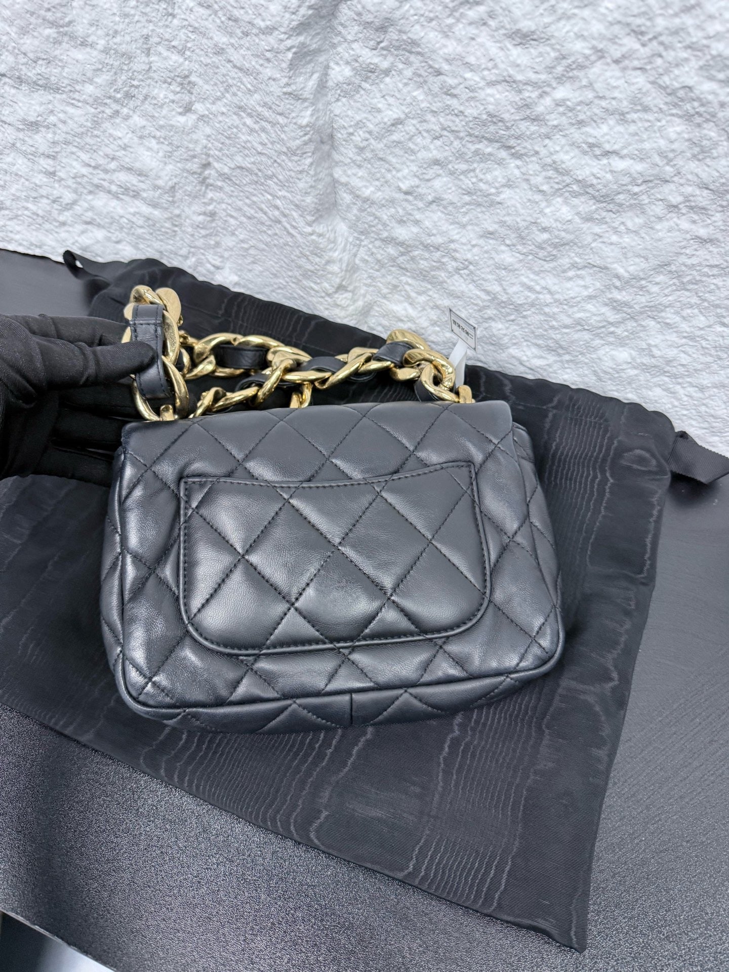 Chanel - Classic Flap Mini (Chunky Chain) - Lambskin leather - Black - (mini)