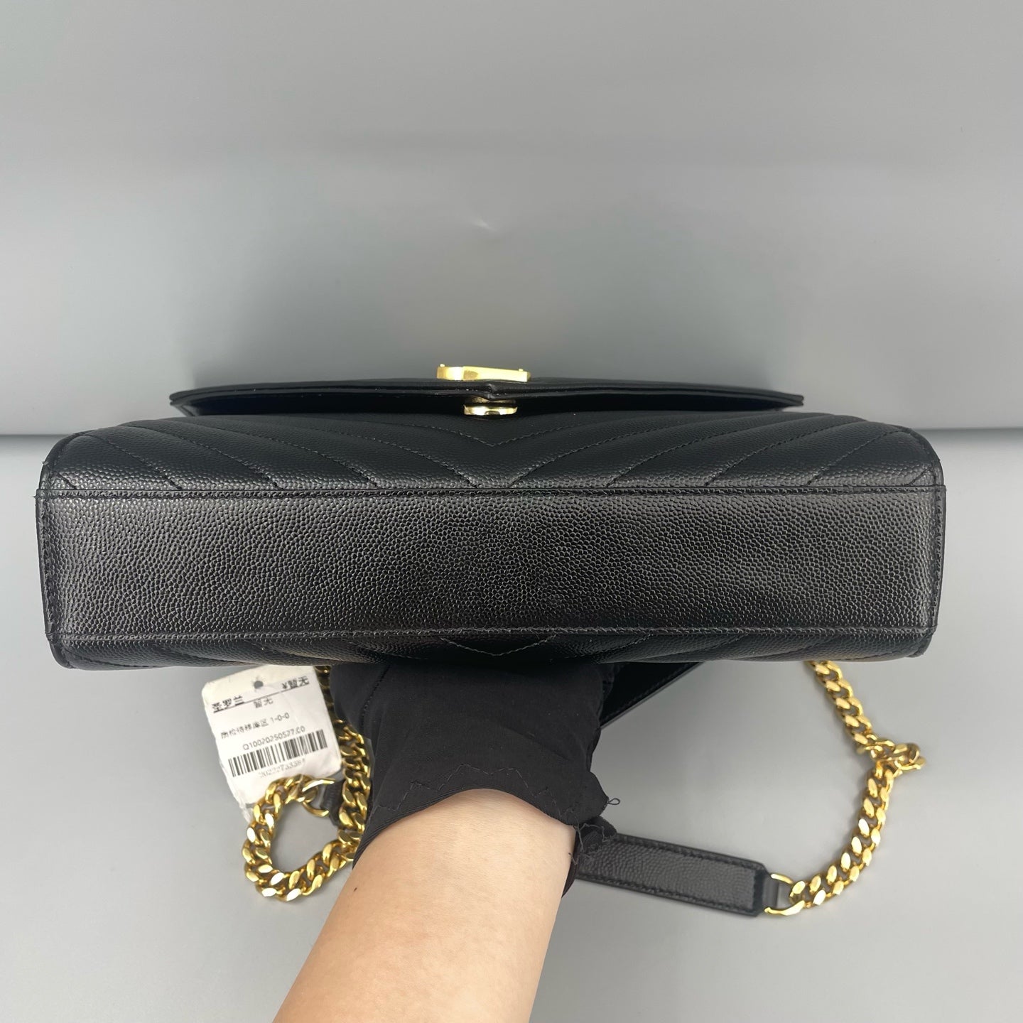 Saint Laurent - Monogram Envelope Bag - Grain de poudre embossed leather - Black - (medium)