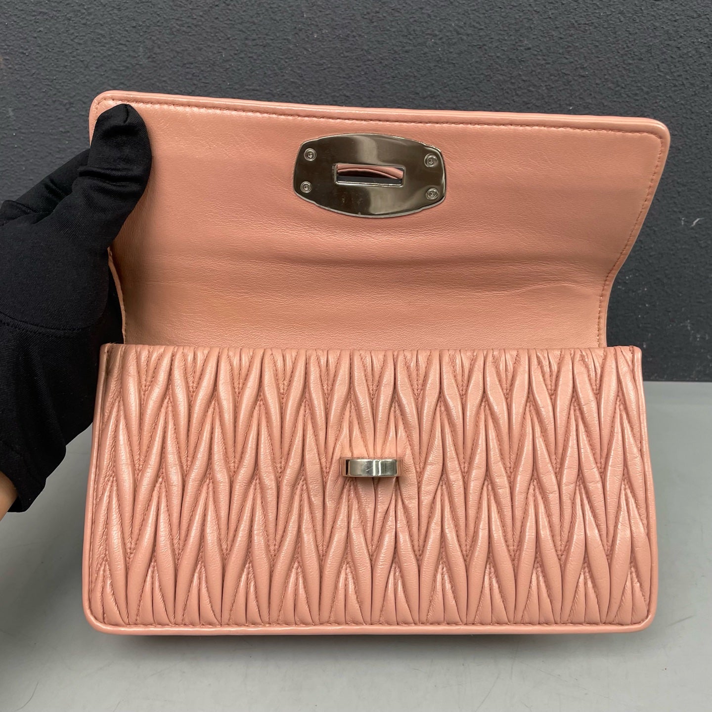 Miu Miu - Matelassé Flap Bag - Leather - Pink - (small)